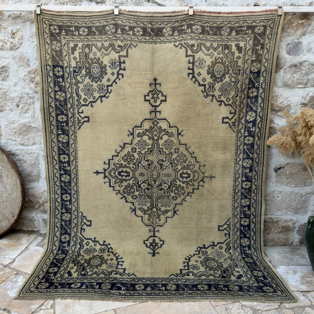 Blue 6' x 9' oushak rug with oushak and medallion design, handmade in Turkey – Morley.