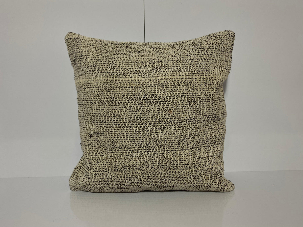 Beige pillow cover with traditional design, handmade in Turkey – KK00148.