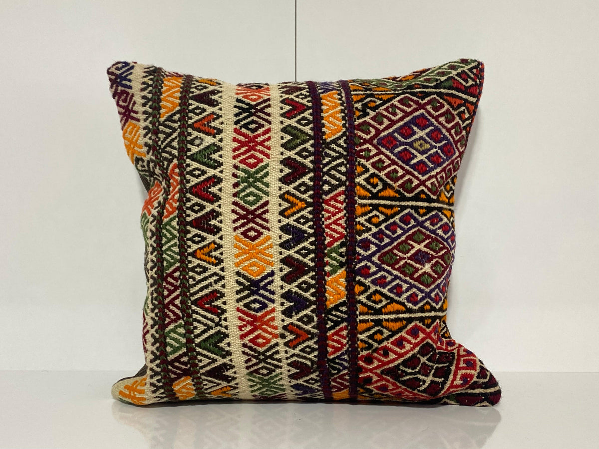 Colorful pillow cover with traditional design, handmade in Turkey – KK00283.