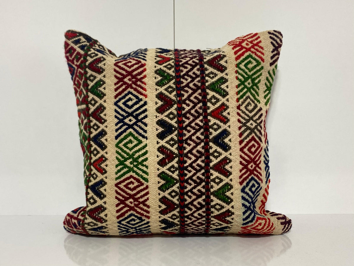 Colorful pillow cover with traditional design, handmade in Turkey – KK00284.