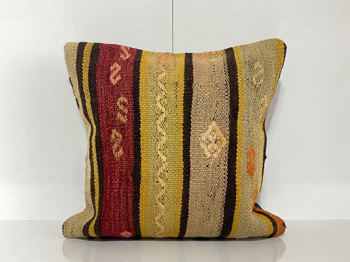 Colorful pillow cover with traditional design, handmade in Turkey – KK00285.