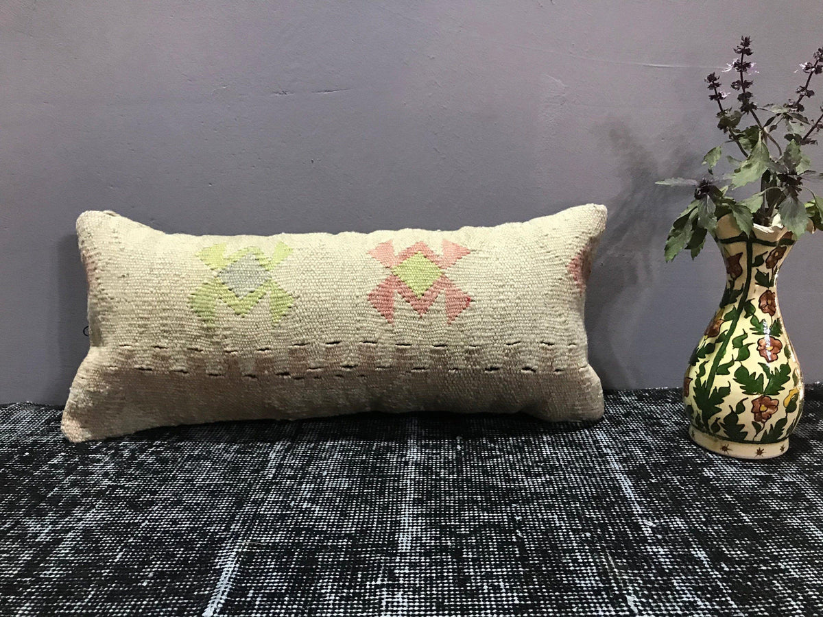 Colorful pillow cover with traditional design, handmade in Turkey – SY00048.