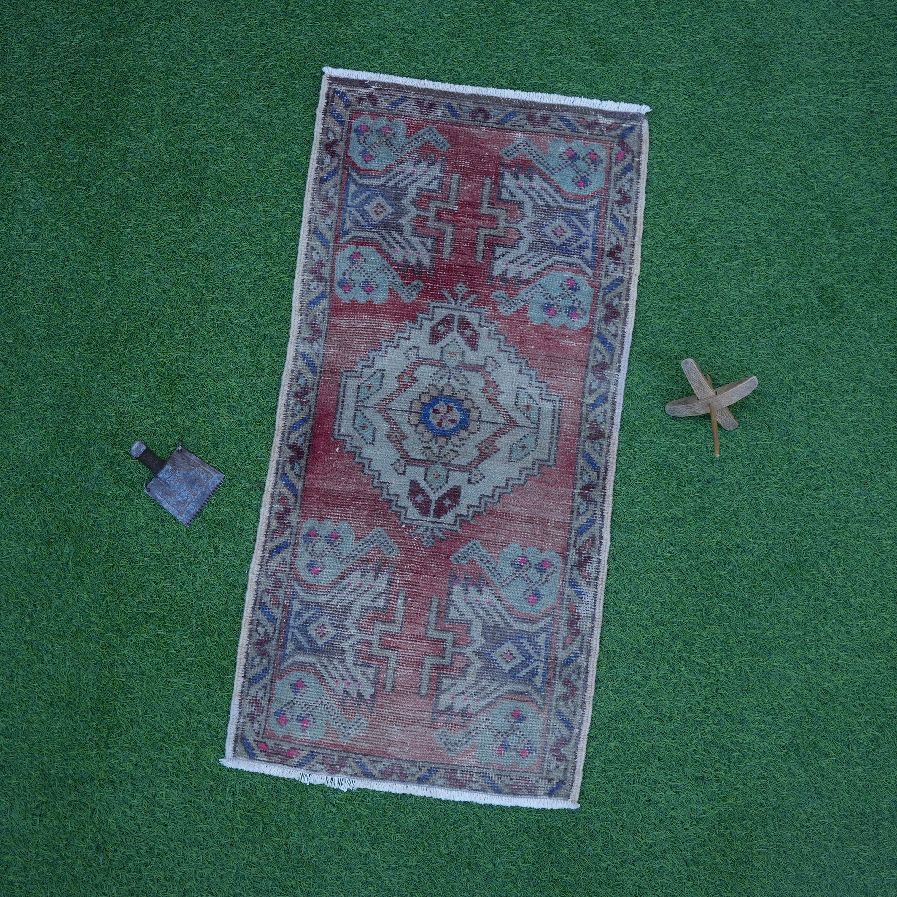 Revel - Small Vintage Rug