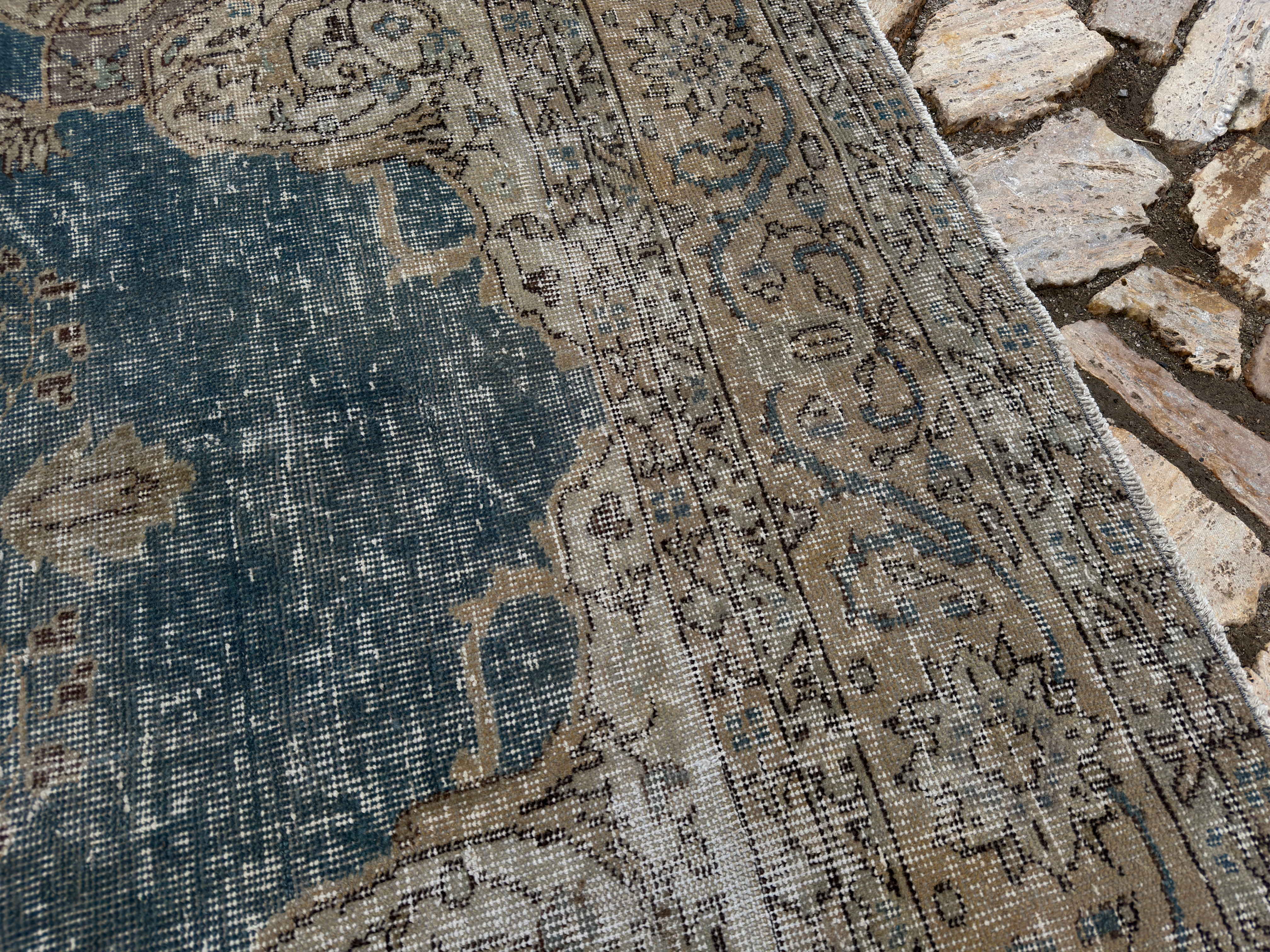 Richard 7'6" x 10'2"