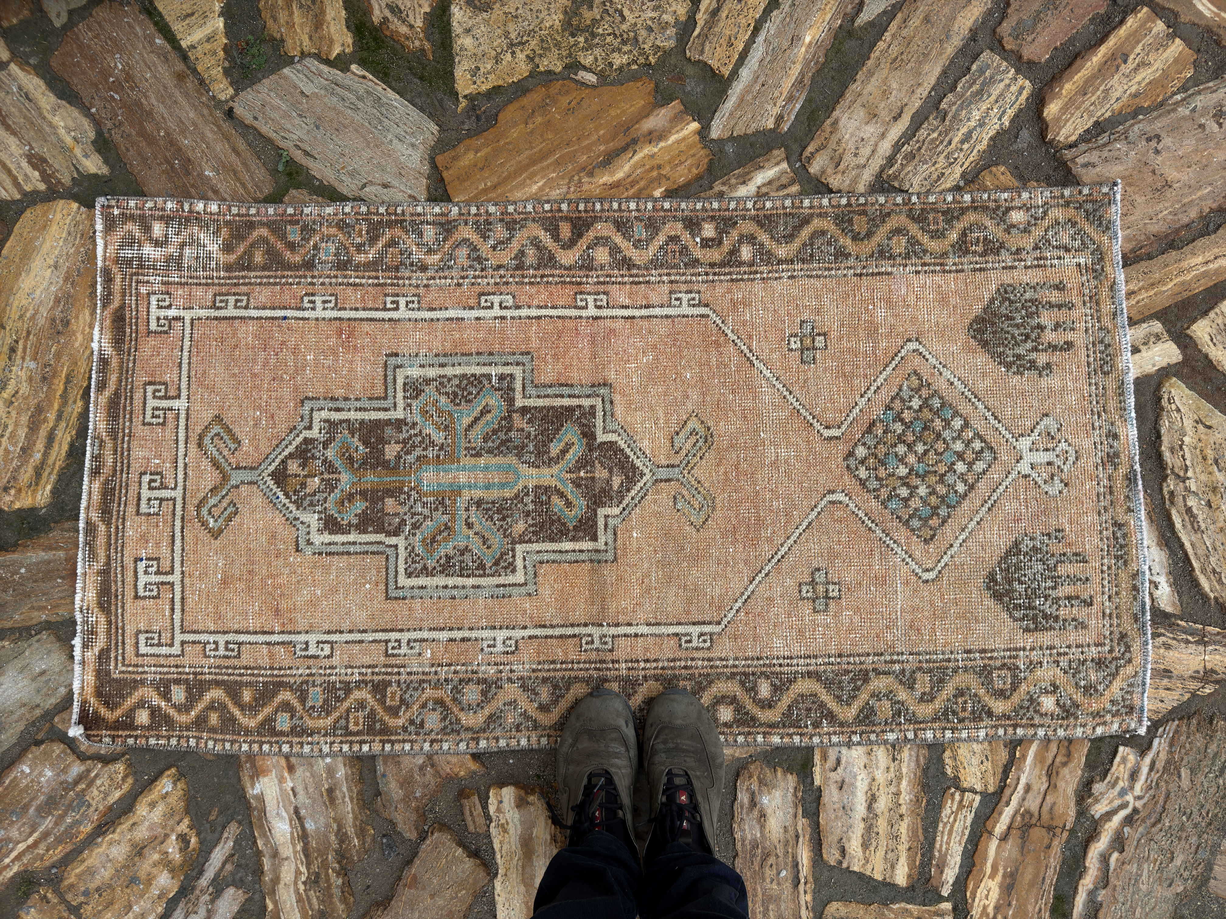 Rome 2'5" x 4'6"