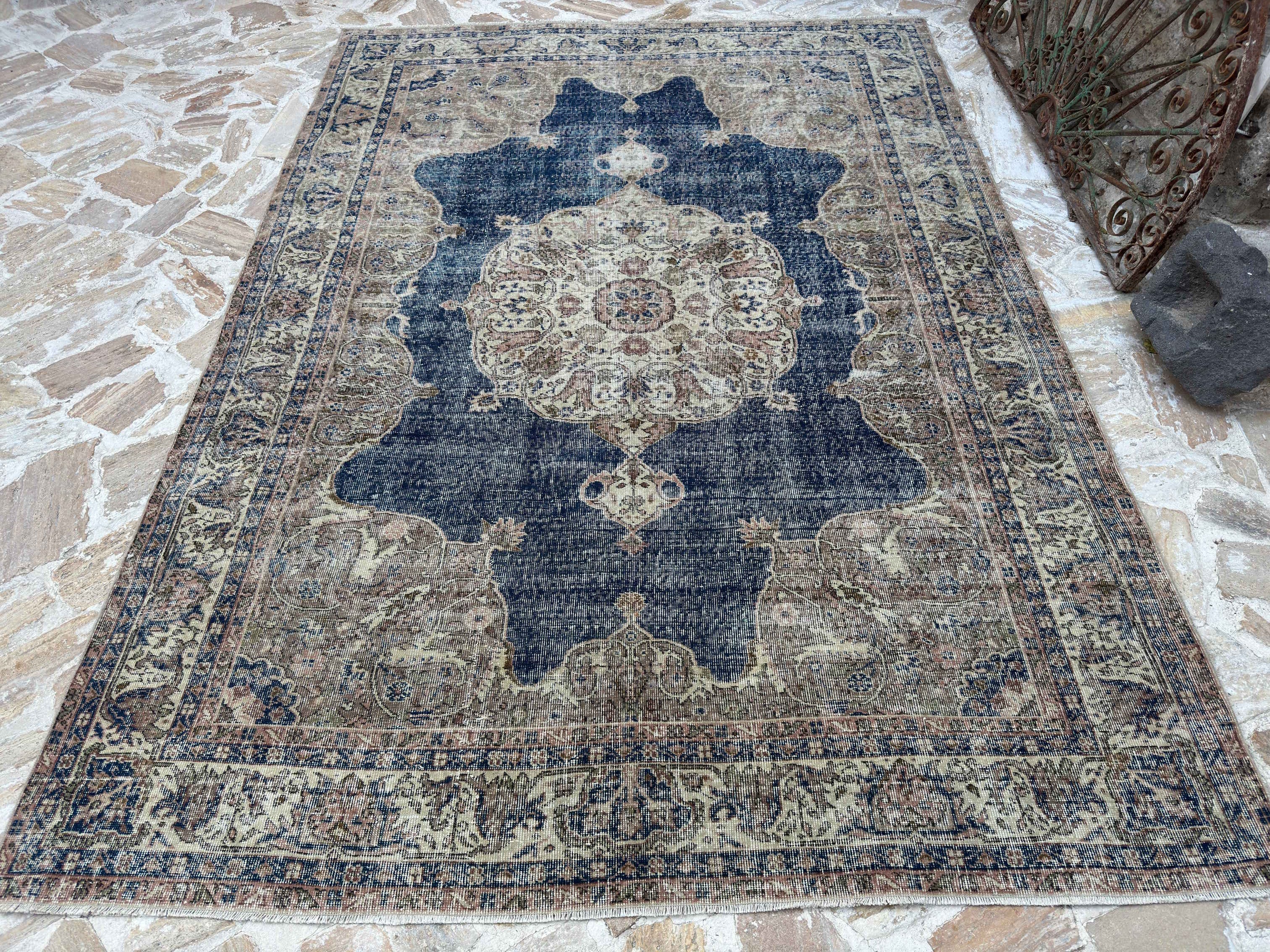 Royston 7’ x 9’7”