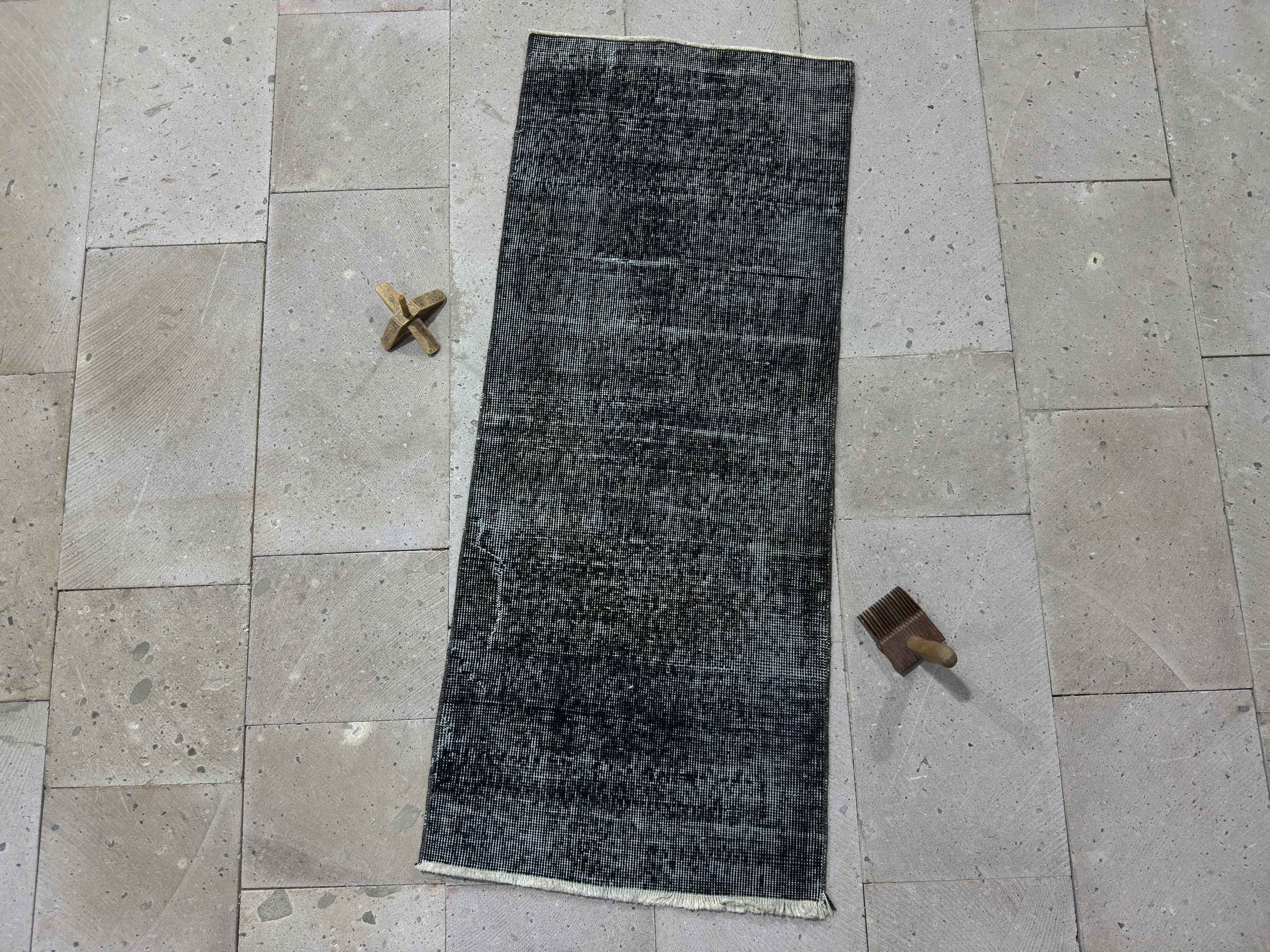 Sadella 2’ x 4’5”