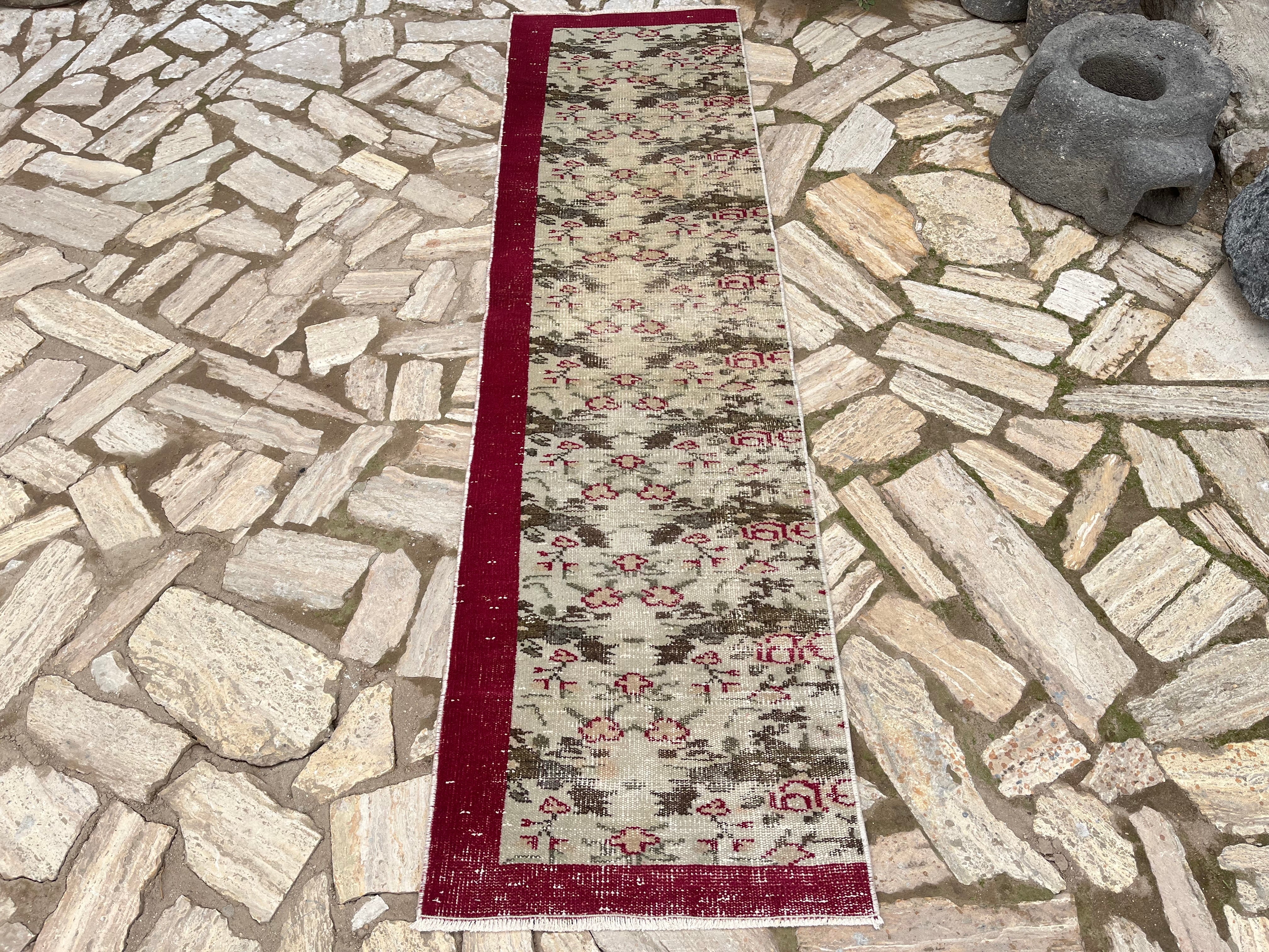 Skyla 2'2'' x 8'