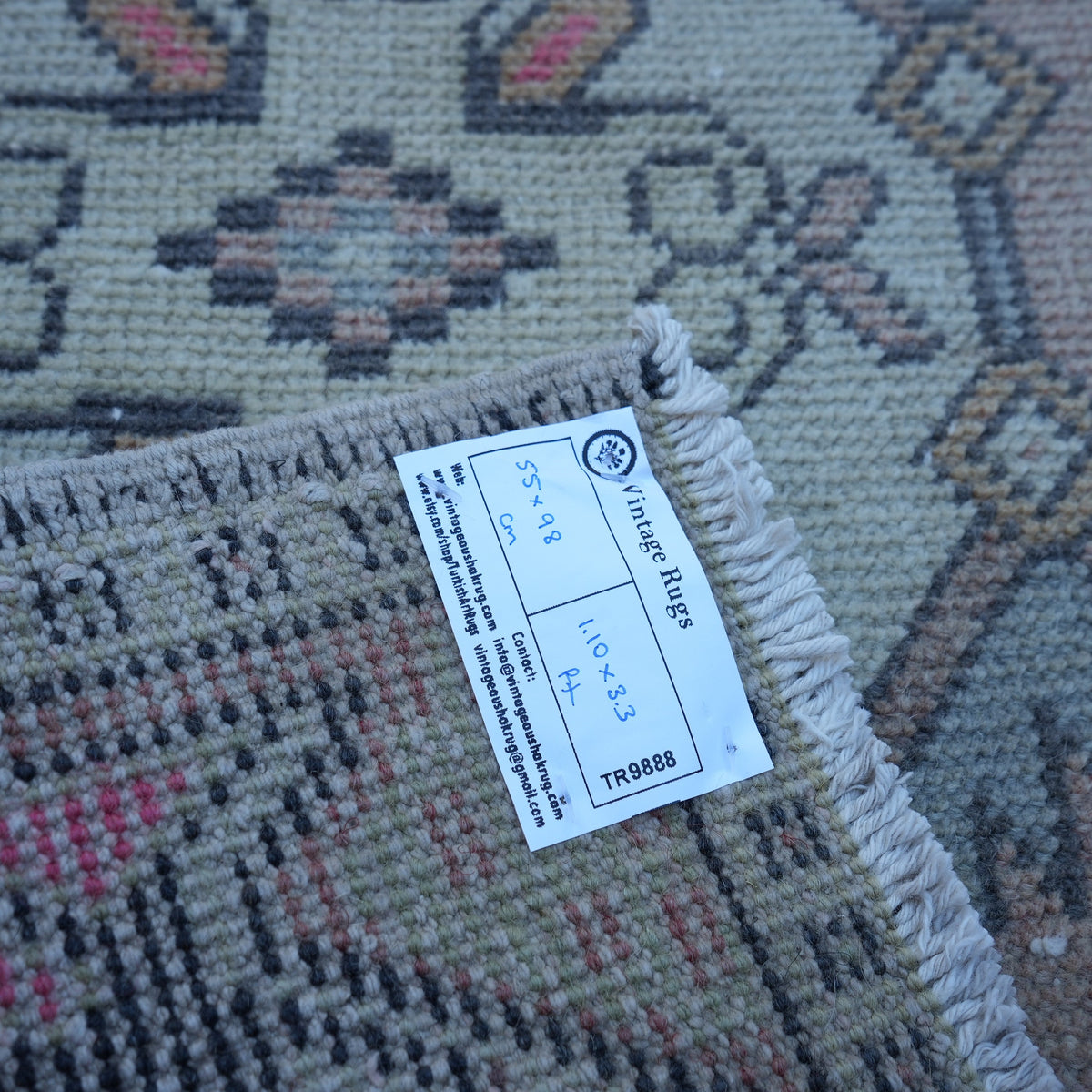 Red 2' x 3' Turkish small vintage rug from the 1970s with traditional design.