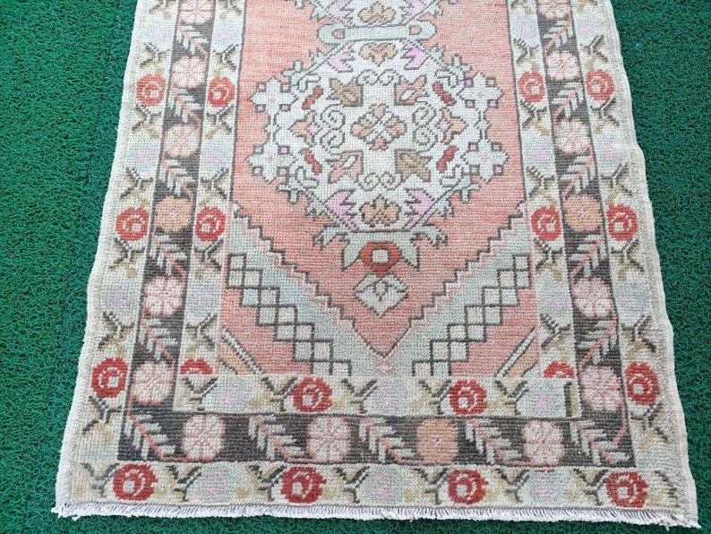 Stanton 3'2'' x 9'3''