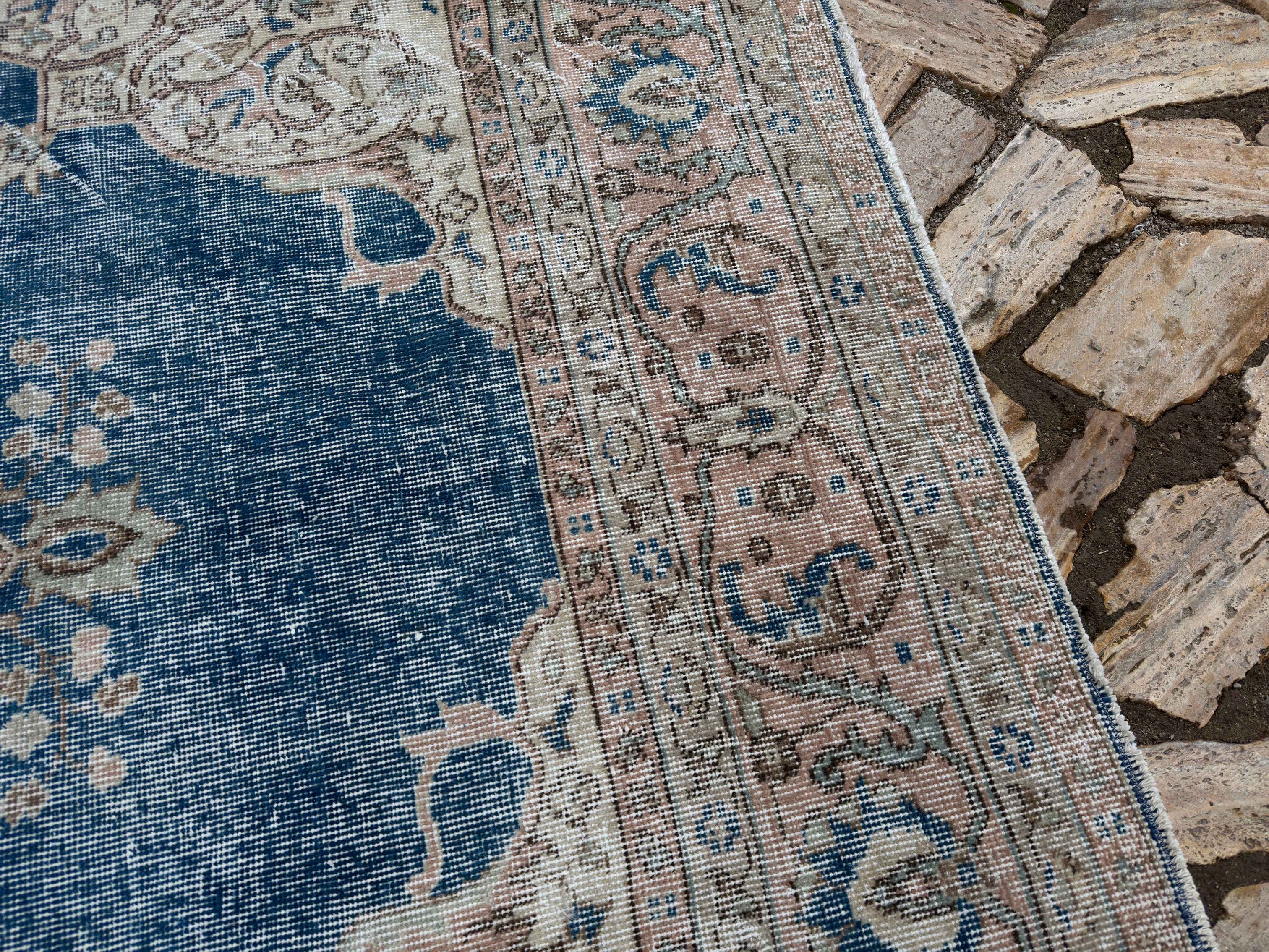 Sterling 7'6" x 11'2"