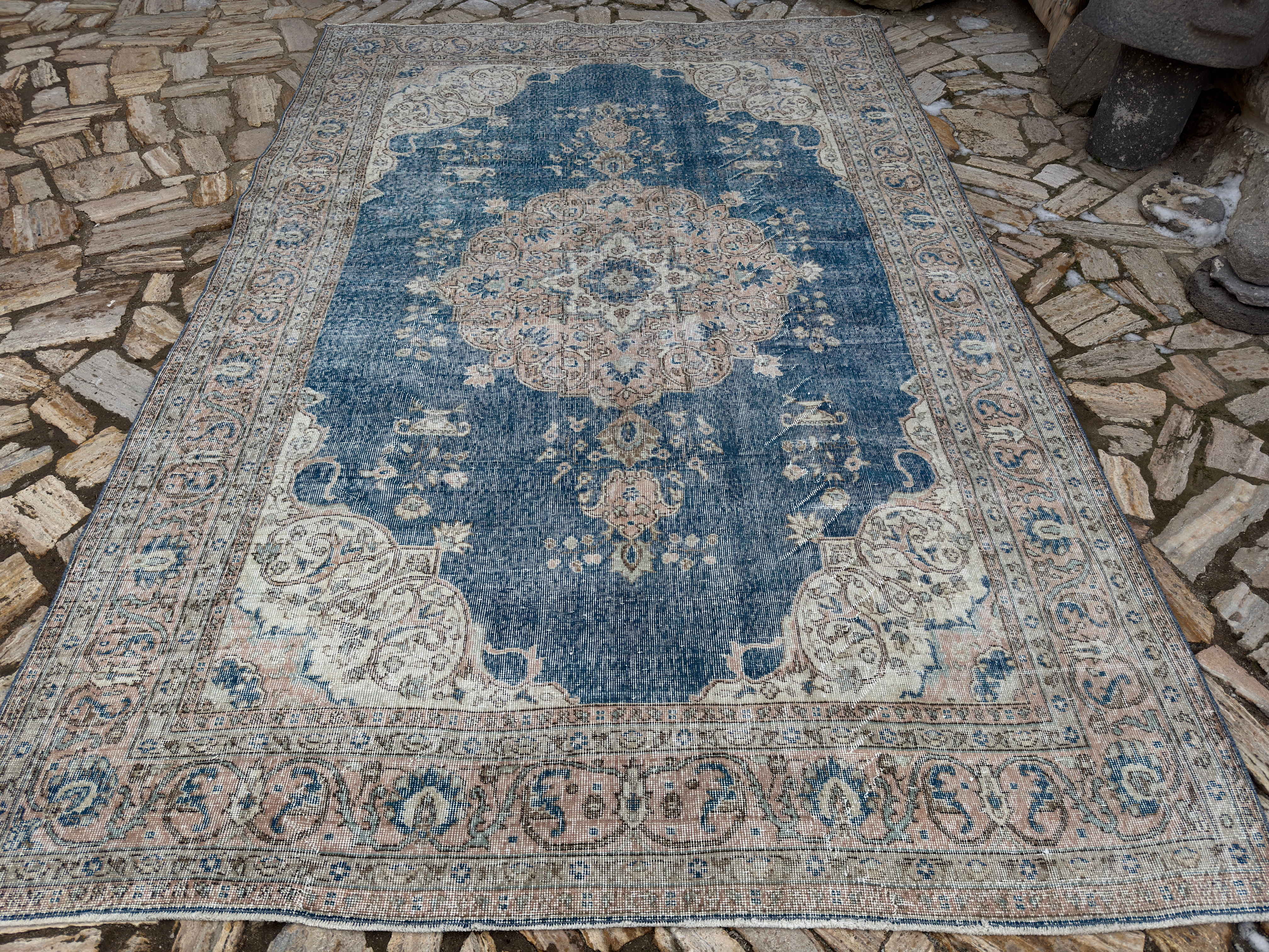 Sterling 7'6" x 11'2"