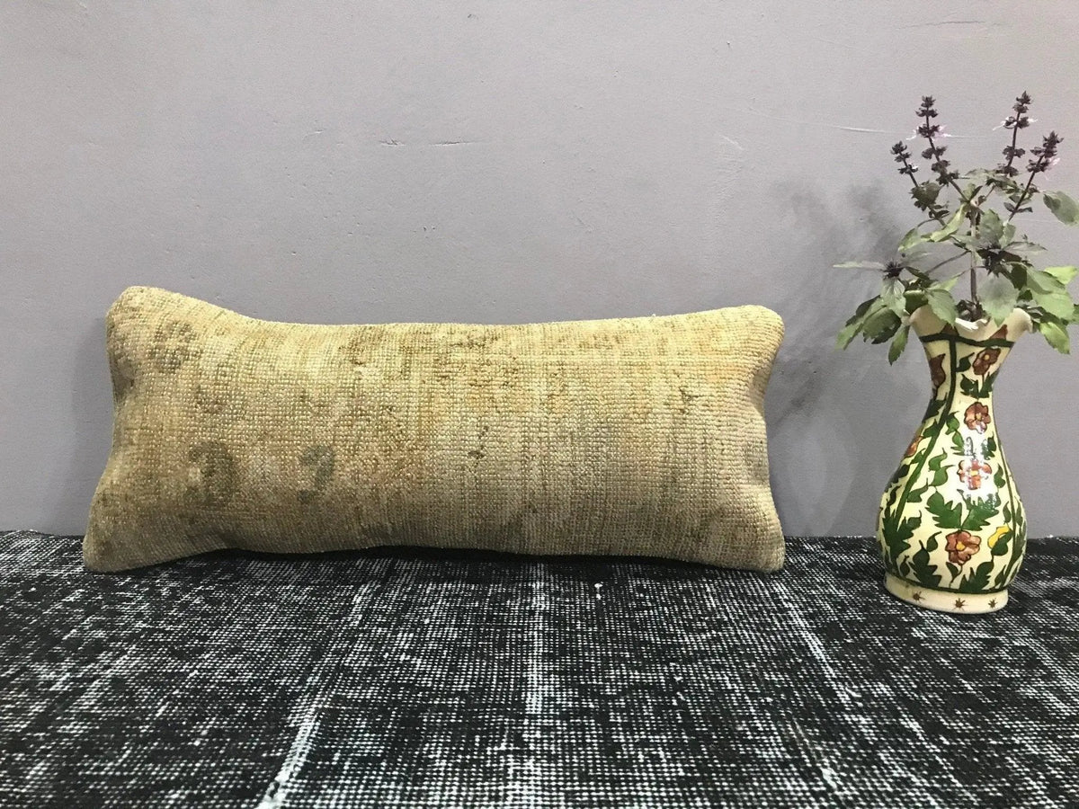 Beige throw pillow with traditional design, handmade in Turkey – SY00012.