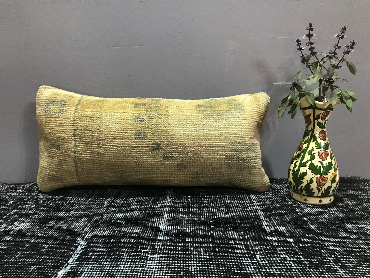 Beige throw pillow with traditional design, handmade in Turkey – SY00043.