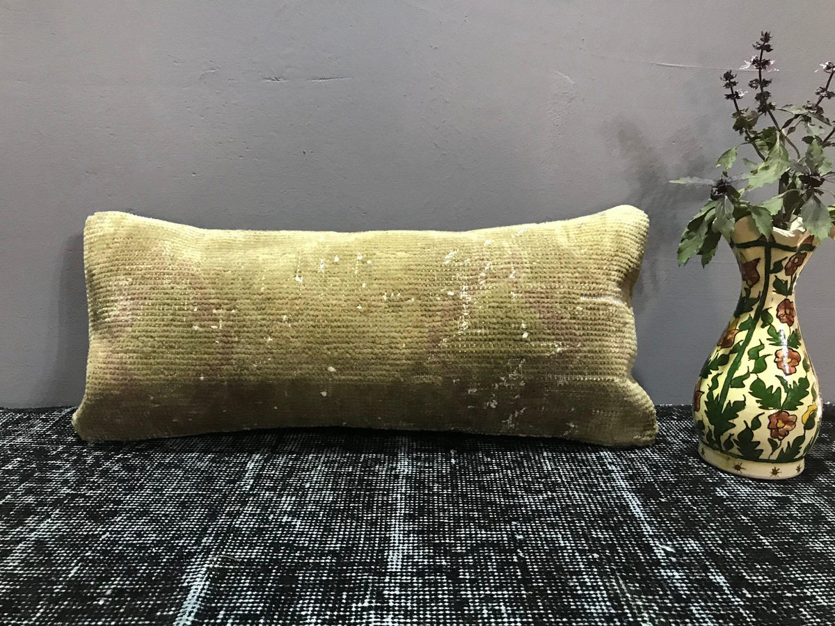 Beige throw pillow with traditional design, handmade in Turkey – SY00045.