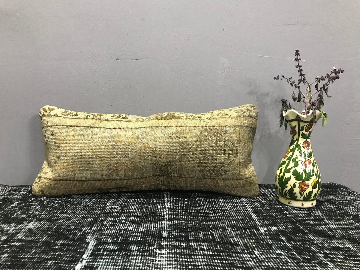Colorful throw pillow with traditional design, handmade in Turkey – SY00067.