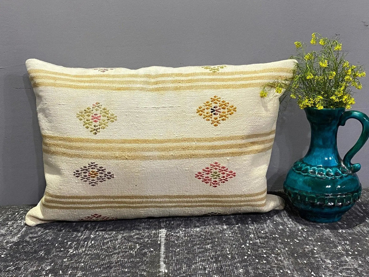 White throw pillow with traditional design, handmade in Turkey – 00088.