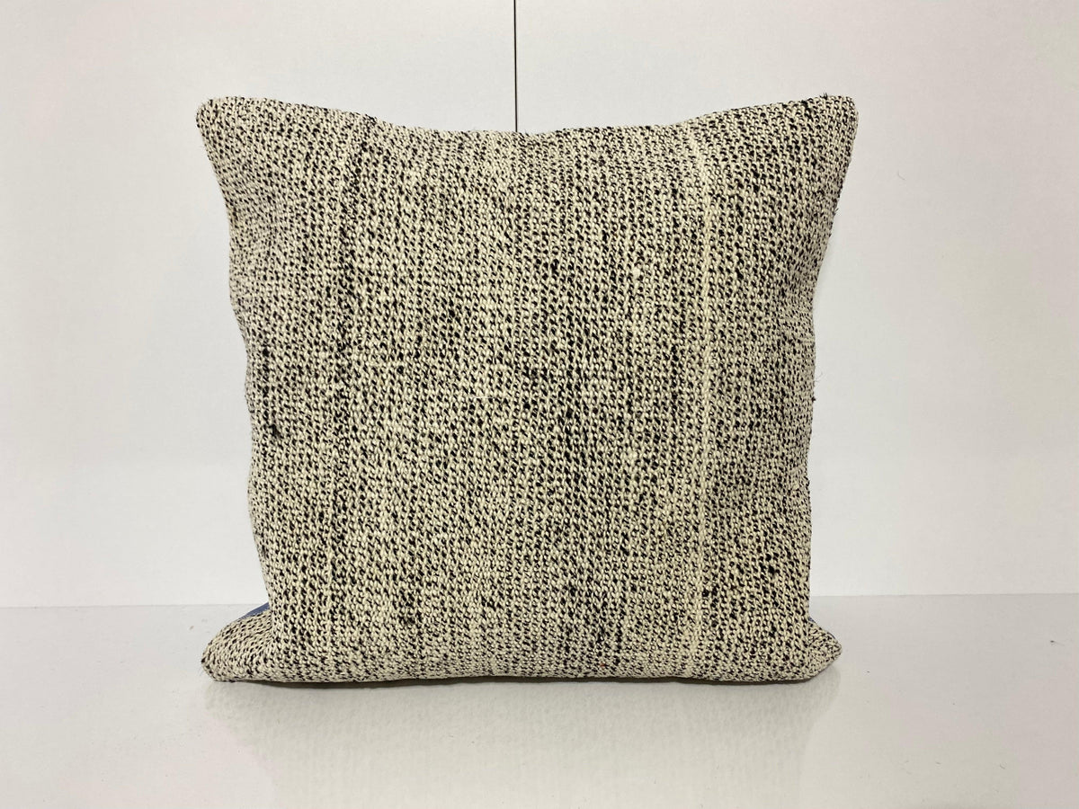 White throw pillow with traditional design, handmade in Turkey – KK00127.