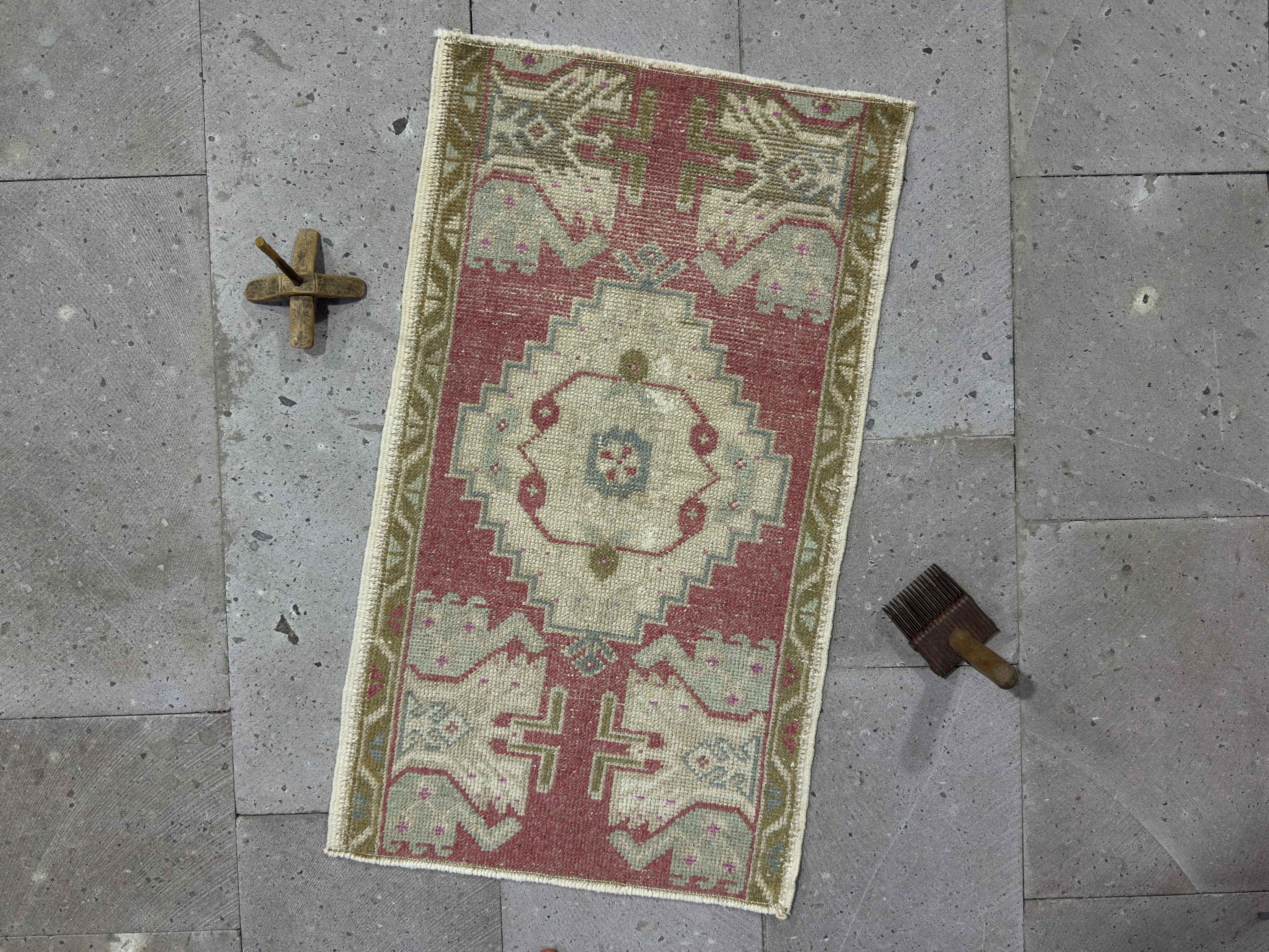 Tildi 1’9” x 3’