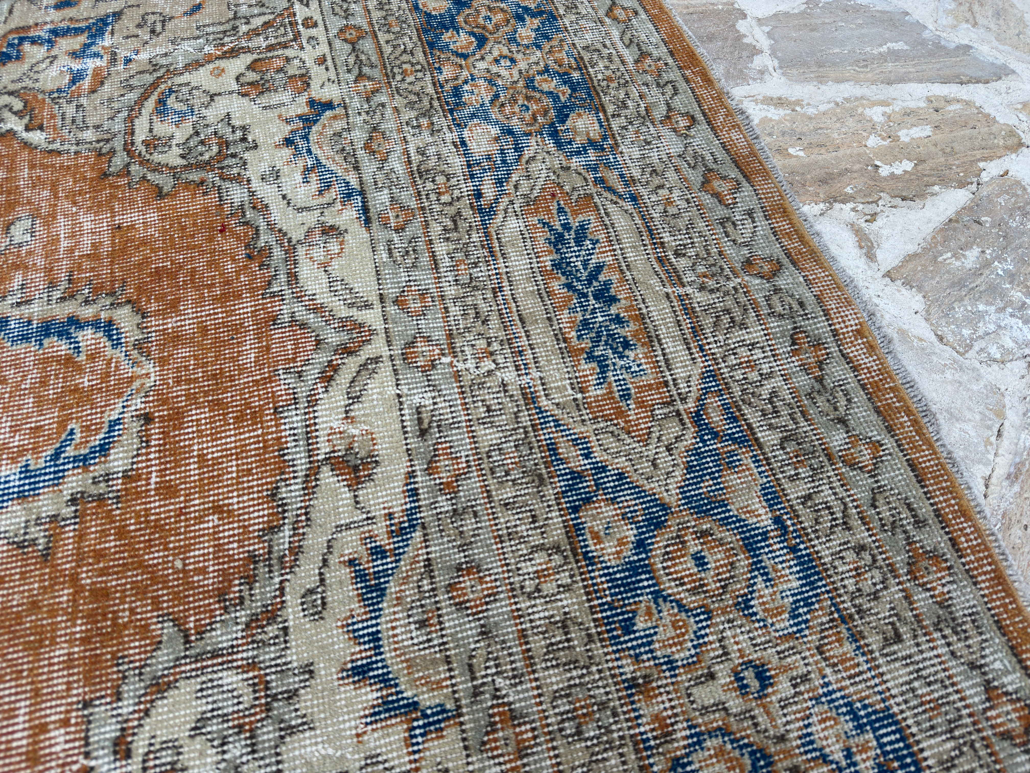 Toma 7’1” x 10’10”