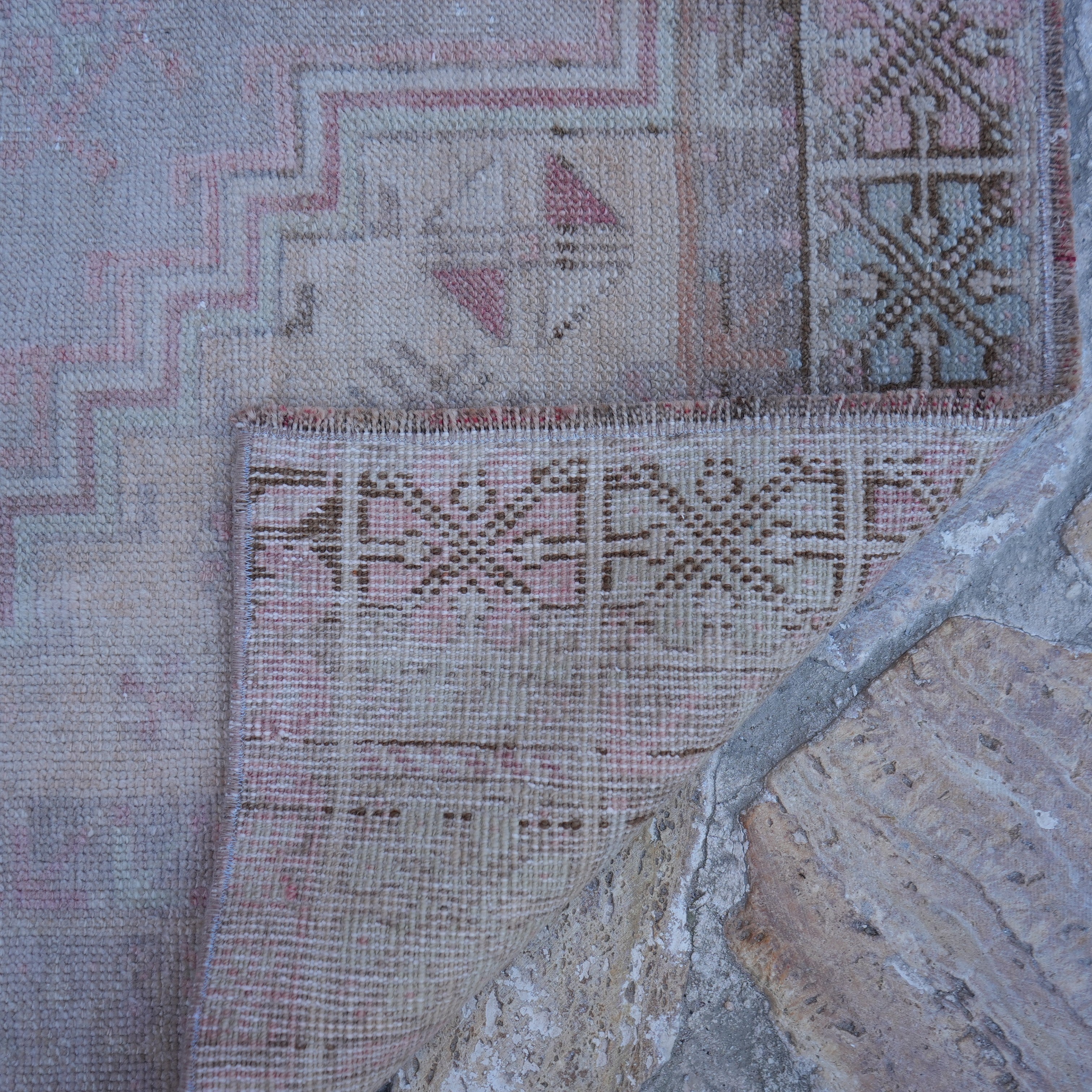 Tricia - Vintage Neutral Rug