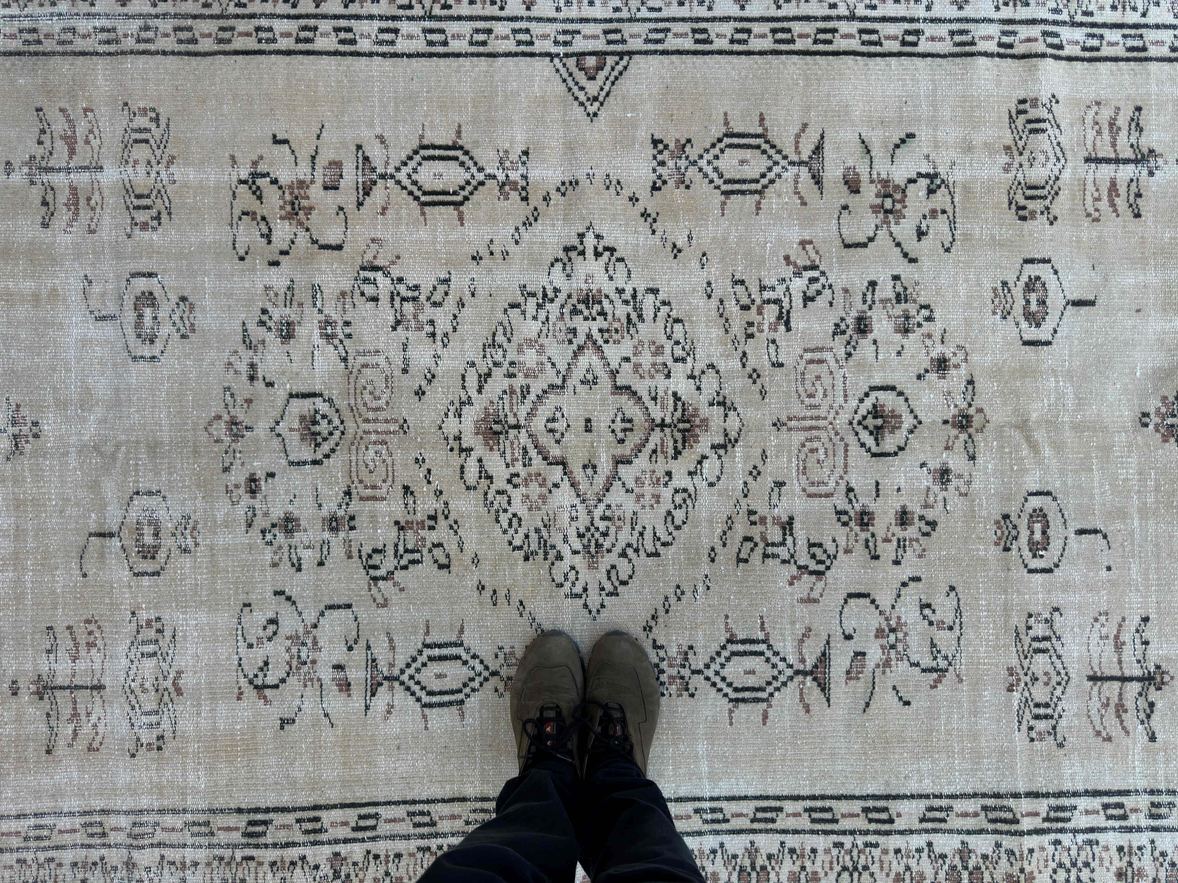 Unity 4'9'' x 7'9''