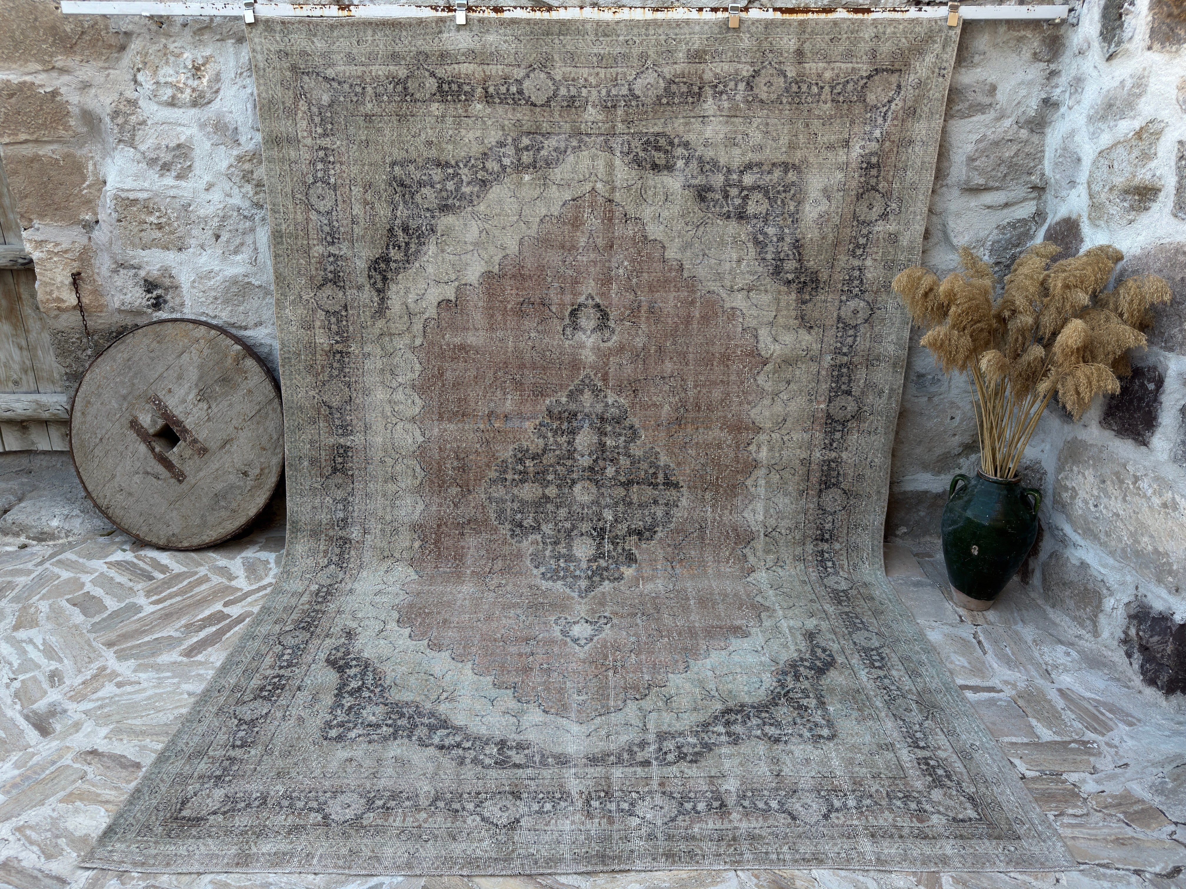 Ursula 8’ x 11’6”