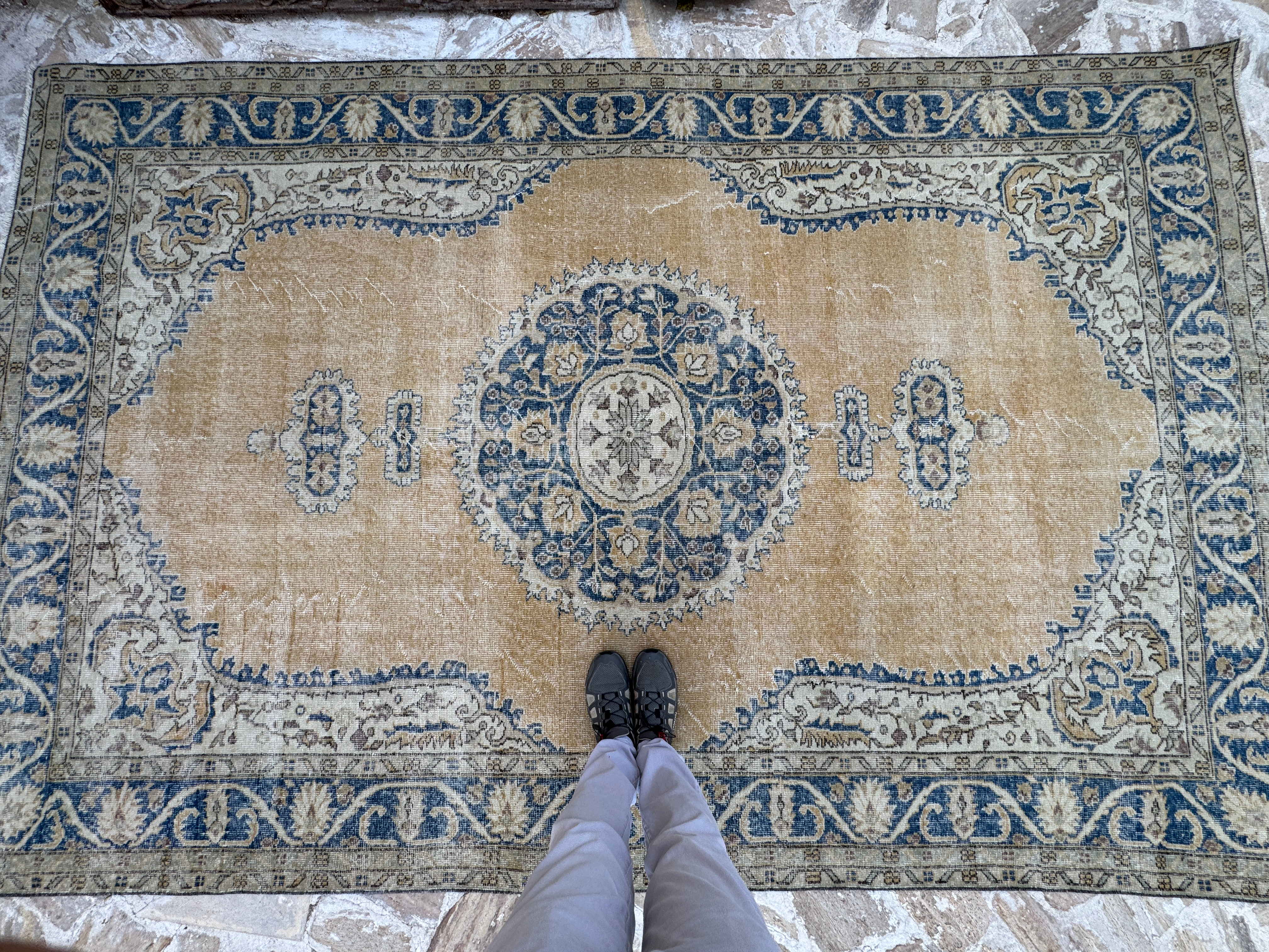 Verla 7’ x 10’10”