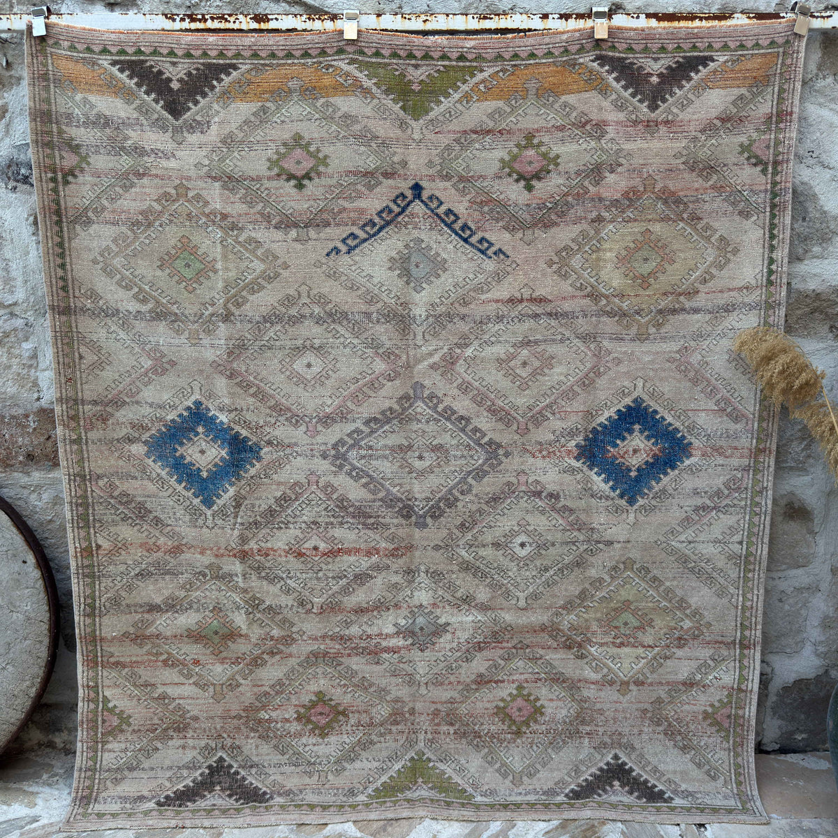 Beige 6' x 7' vintage bohemian rug with traditional and neutral design, handmade in Turkey – Meriel.