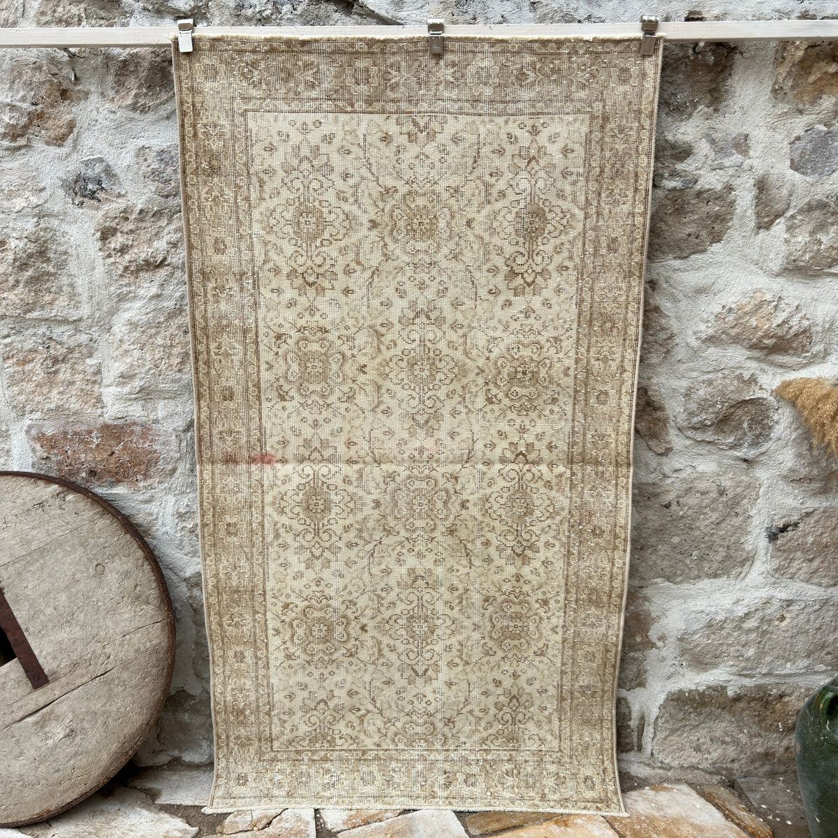 Beige 4' x 7' vintage persian rug with floral design, handmade in Persian – Esmay.