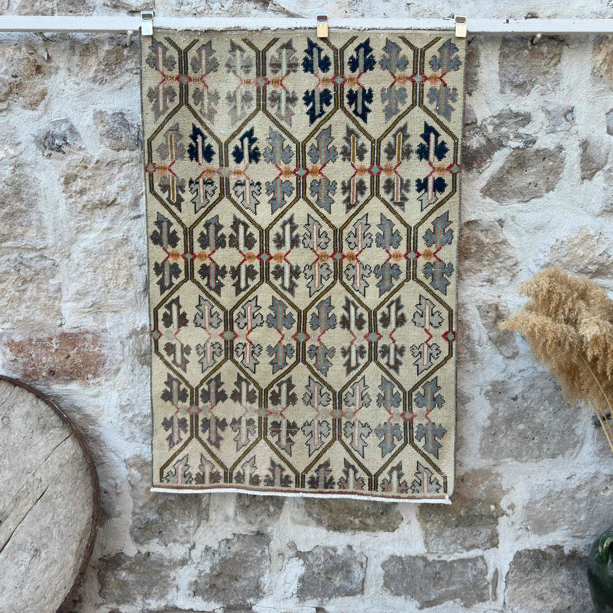 Beige 3' x 5' vintage turkish rug with floral design, handmade in Turkey – Ellis.