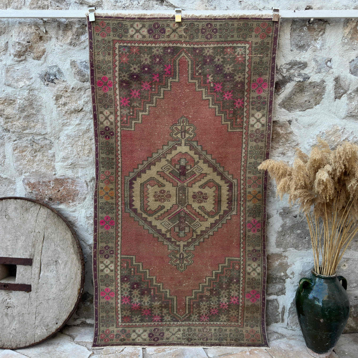 Pink 4' x 7' vintage turkish rug with traditional design, handmade in Turkey – Virle.