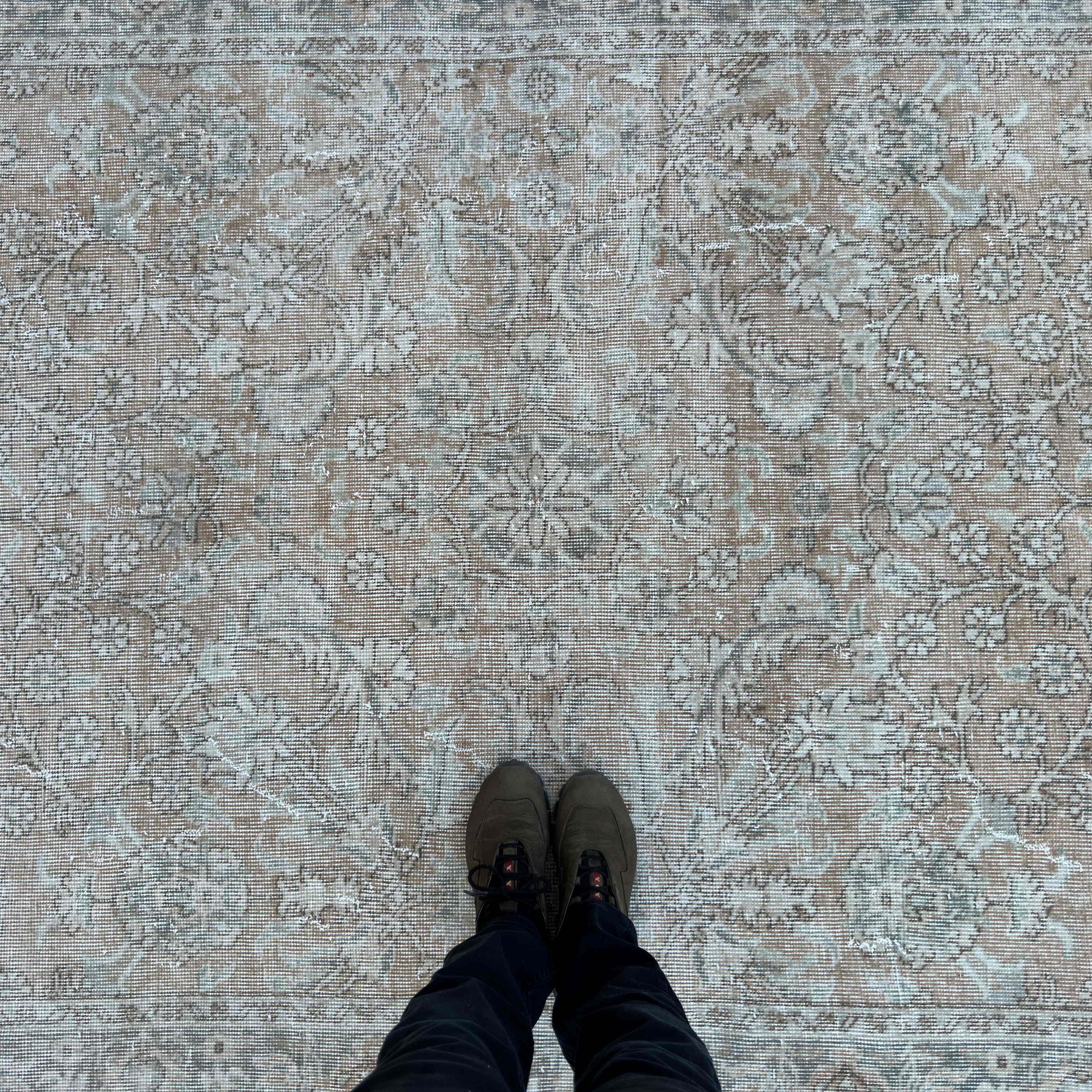 1970s beige vintage turkish rug with floral design, hand-knotted weave and low pile.