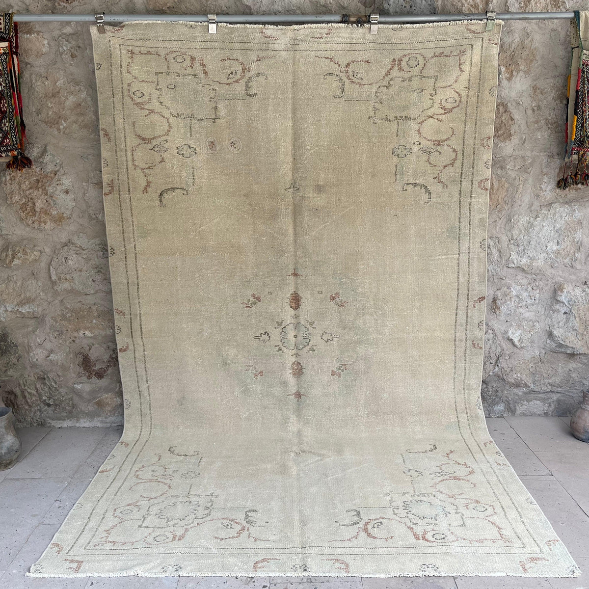 Beige 6' x 10' vintage turkish rug with neutral design, handmade in Turkey – Shawn.