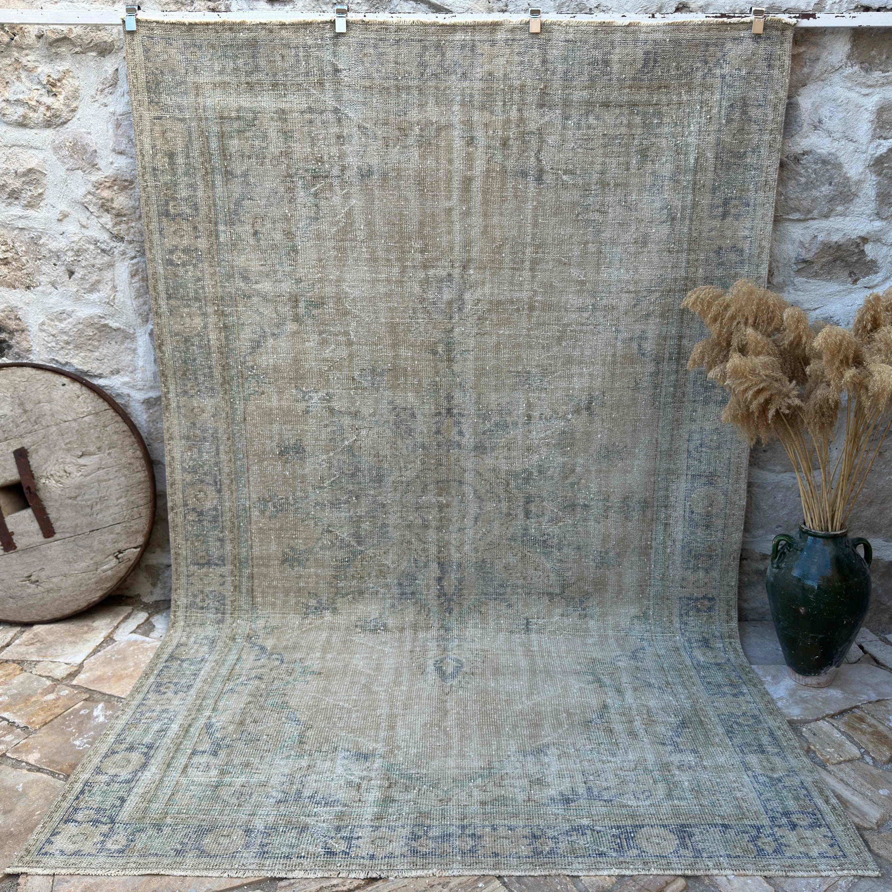 Beige 7' x 10' vintage turkish rug with neutral design, handmade in Turkey – Kenton.