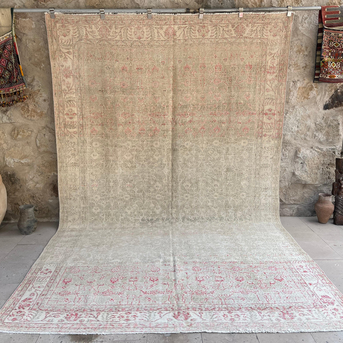 Beige 7' x 12' vintage turkish rug with floral design, handmade in Turkey – Kasen.