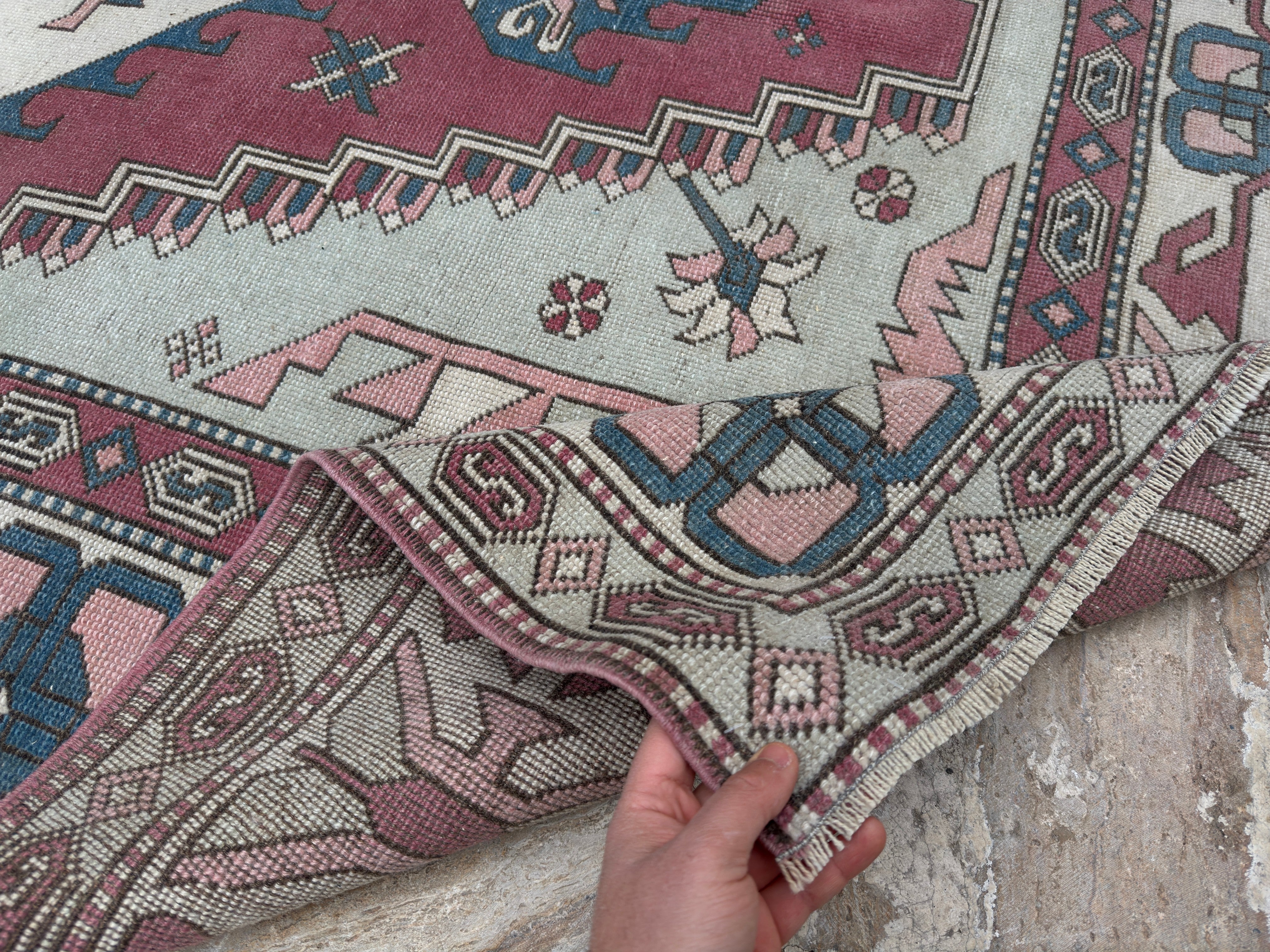 Vitia 6’3” x 9’7”