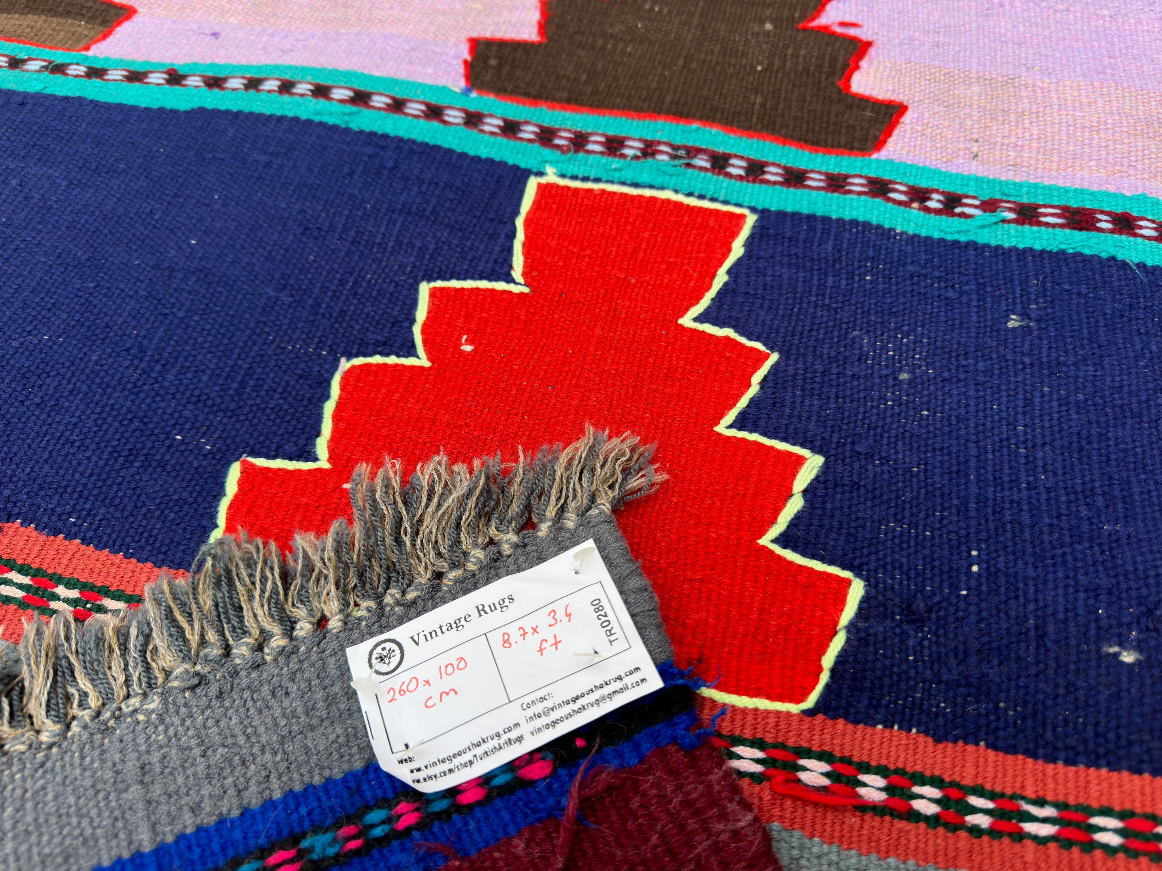 Xanthe 3'4'' x 8'7''