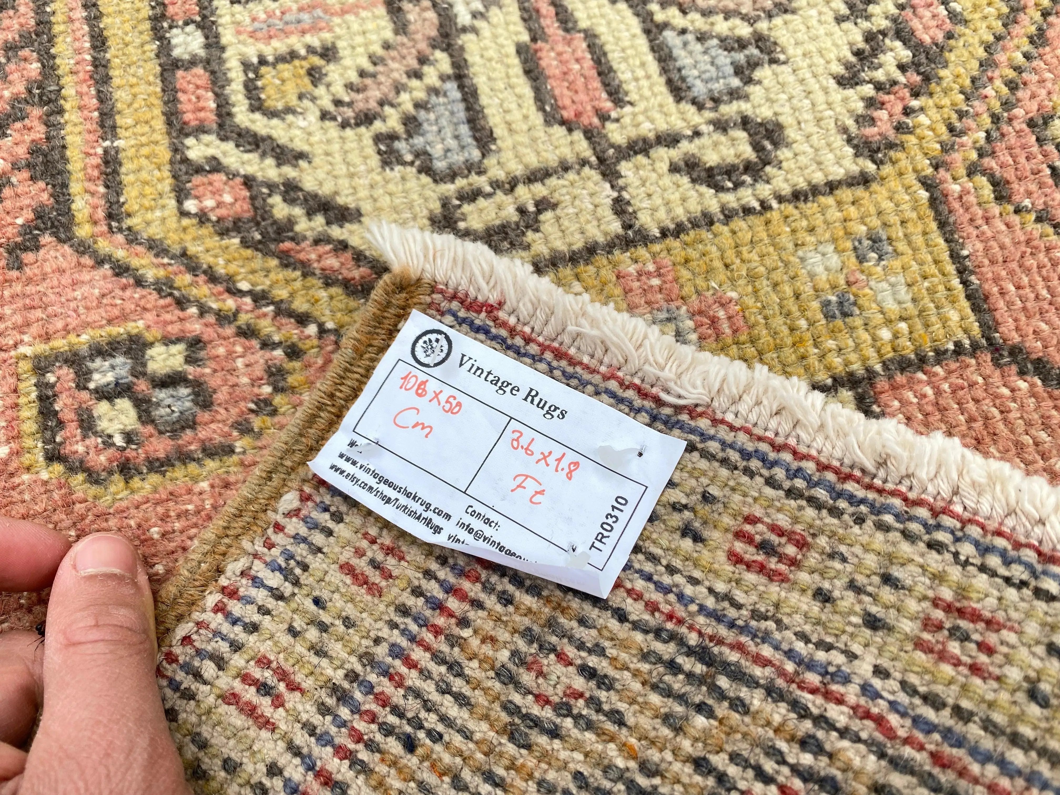 Yasmin 1'8'' x 3'6''