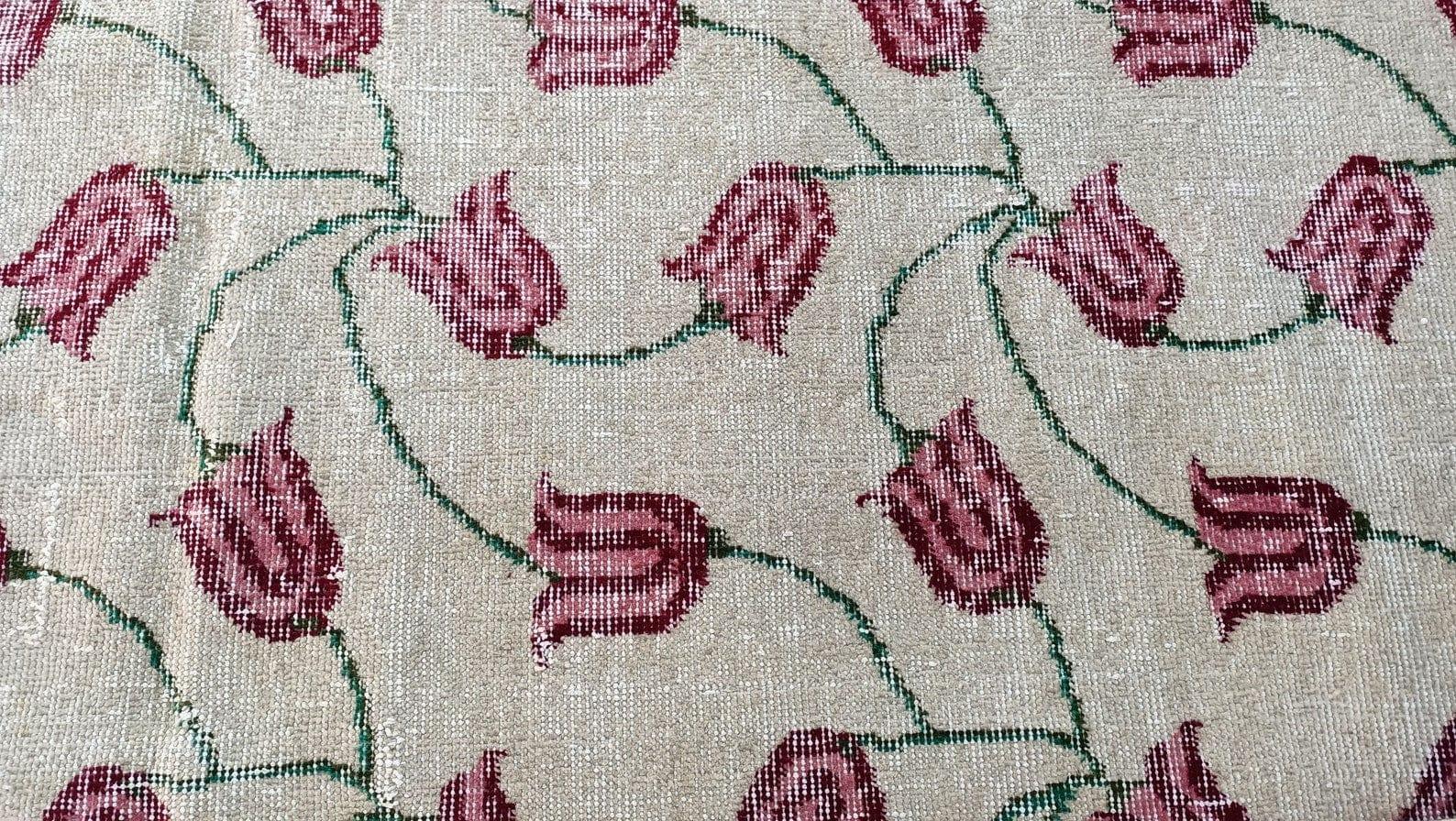 Zaara 6'7'' x 10'1''