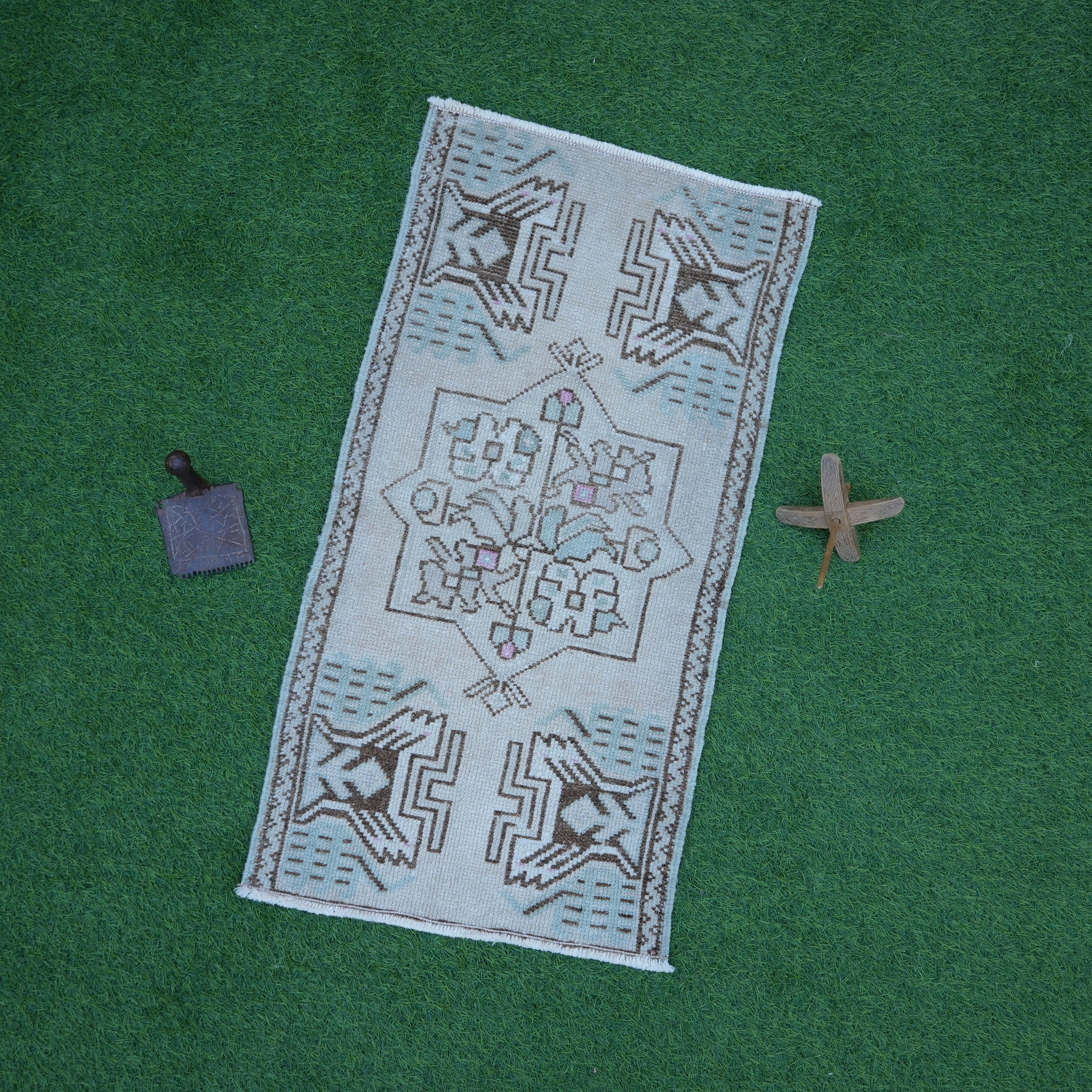 Zarla - Small Vintage Rug