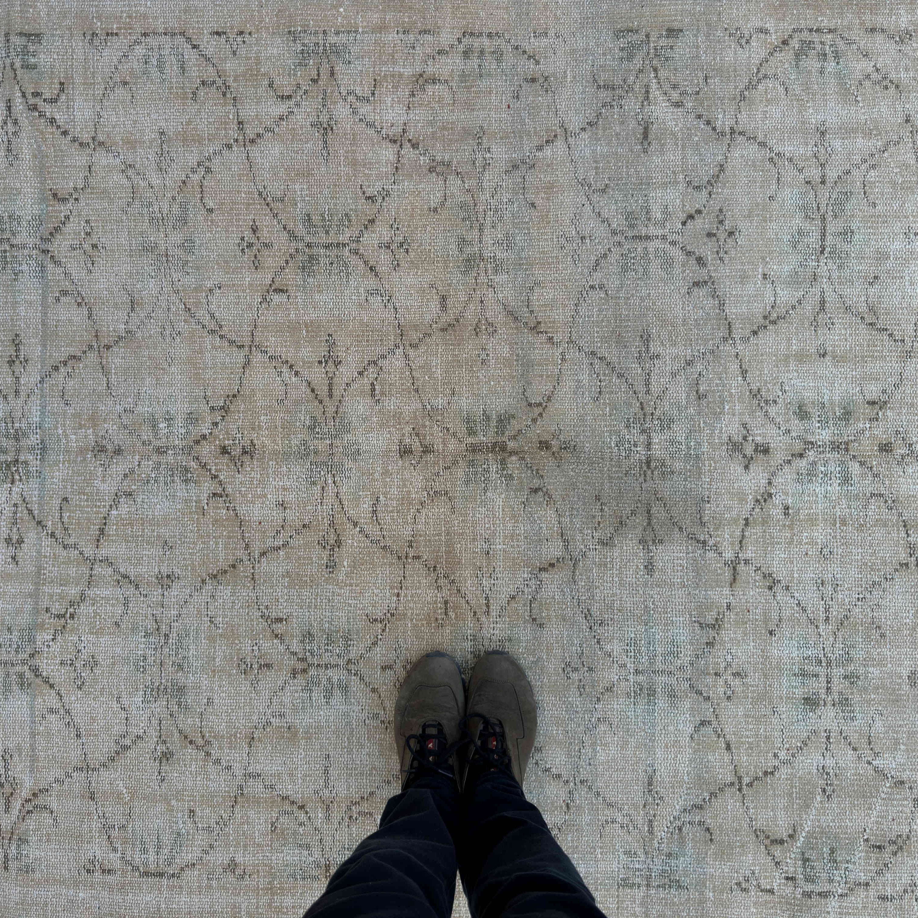 Zyaire 5' x 7'7''