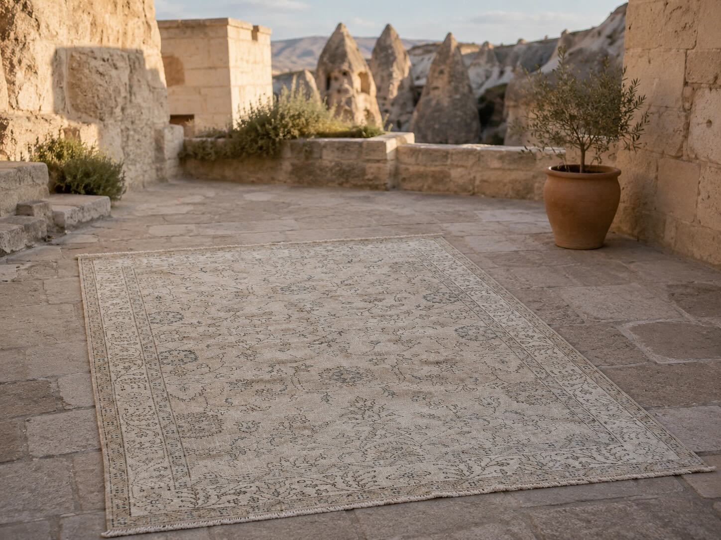 How to Get Pet Smell Out of Carpet Without Ruining Your Rug - Kirmen™
