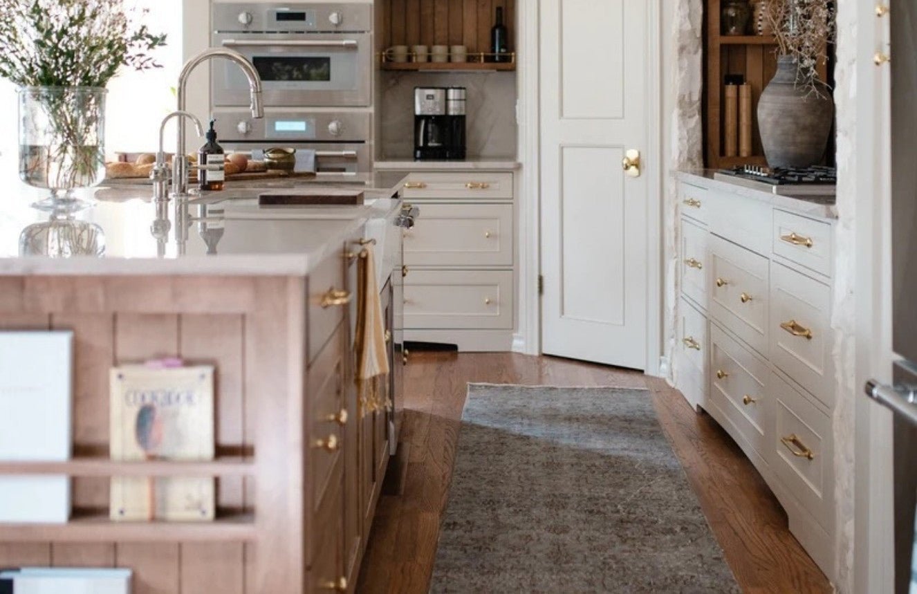 Modern vs Mid-Century Modern Rugs: What's the Difference? - Kirmen™