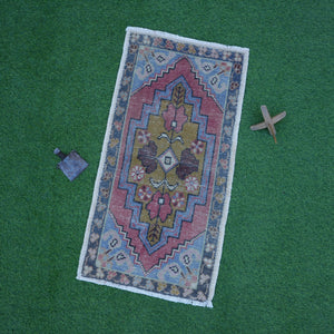 Lida - Small Handmade Rug