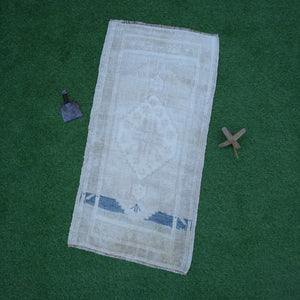 Babs - Authentic Vintage Rug