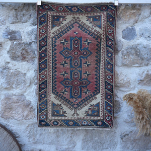Rosy - Traditional Vintage Rug