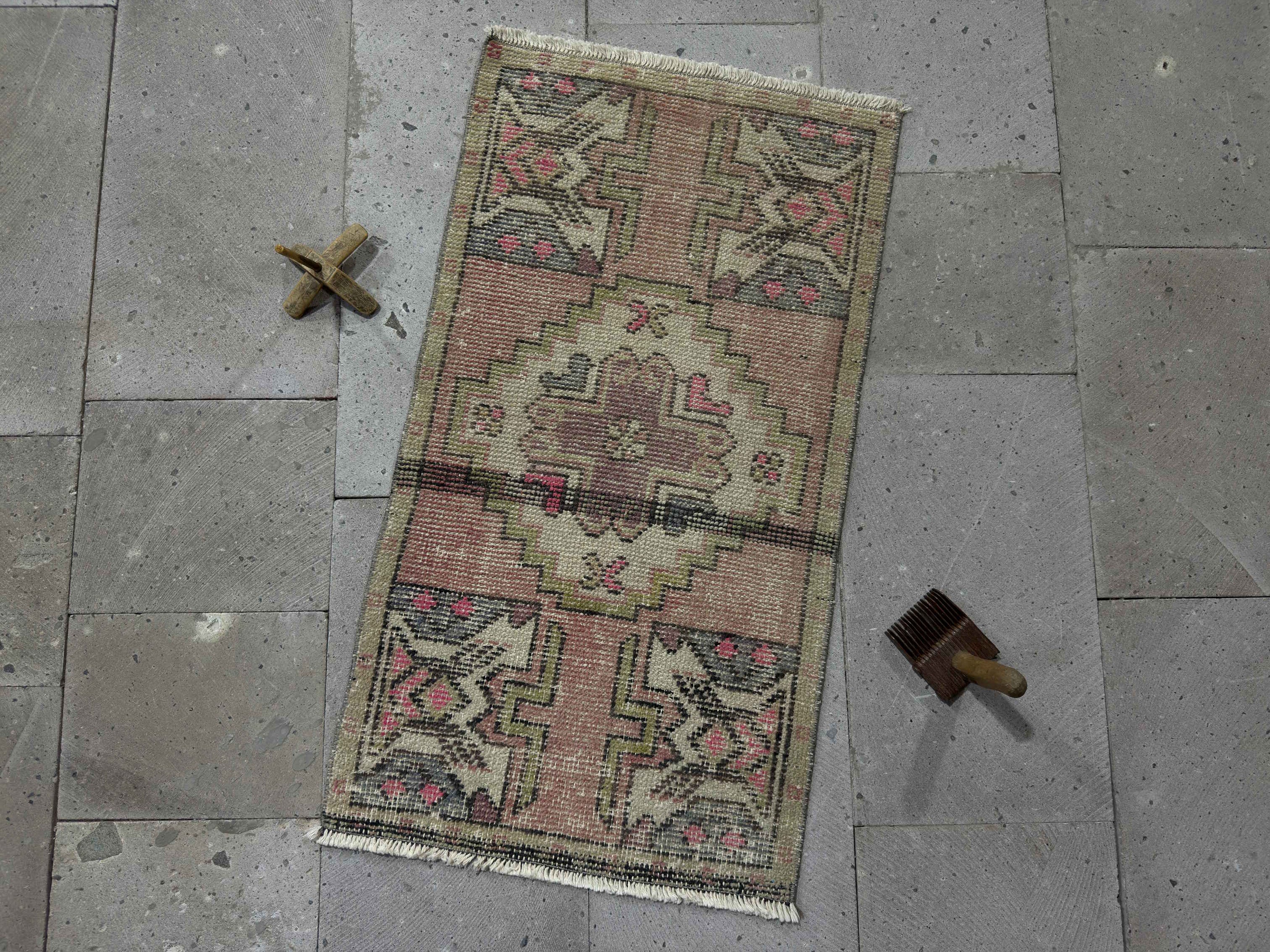 Shop Turkish Rugs - Handmade & Traditional Turkish Carpets