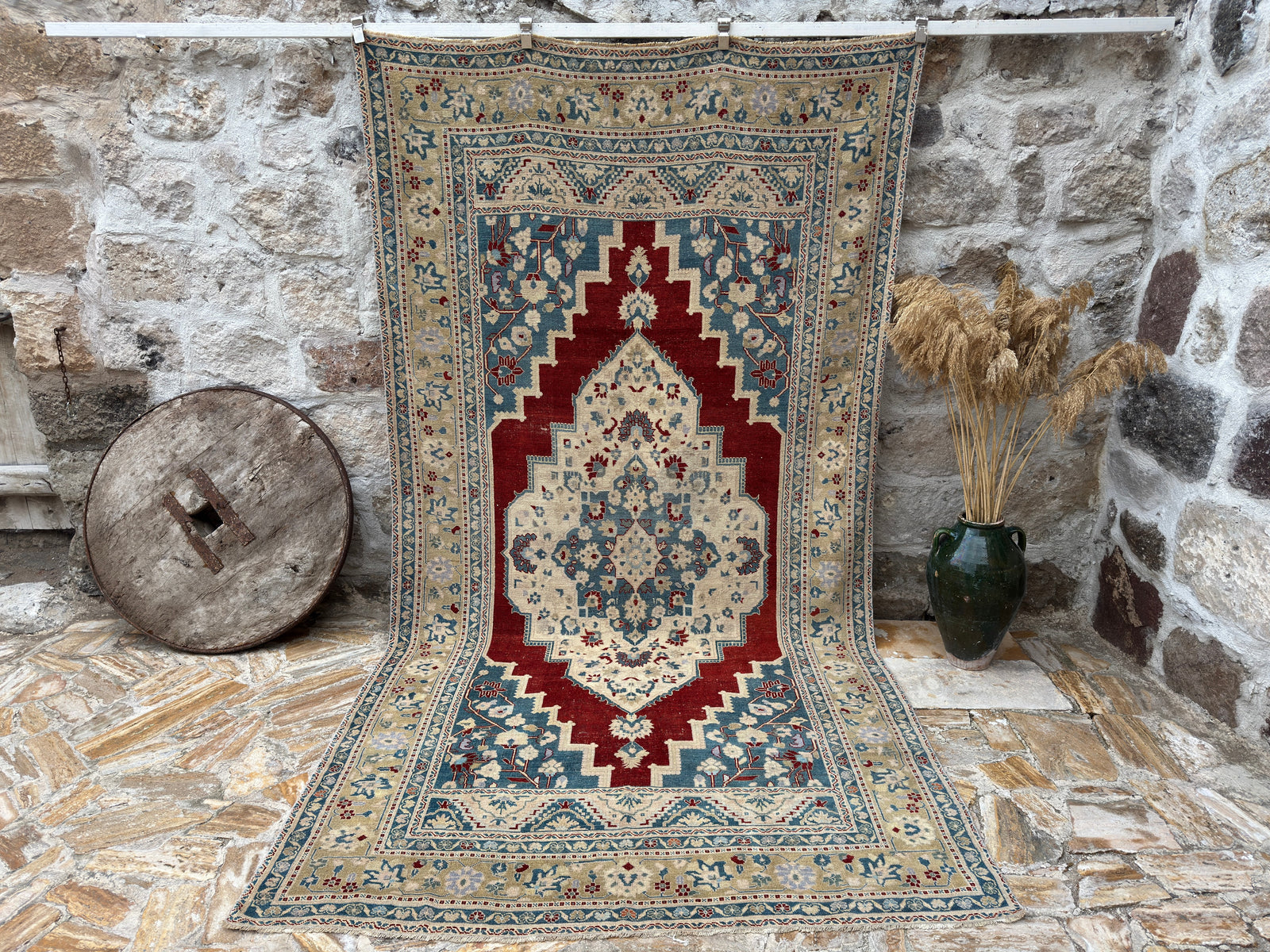 Tiff - Handmade Traditinoal Rug