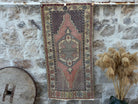 Aamina 2'10" x 5'7"